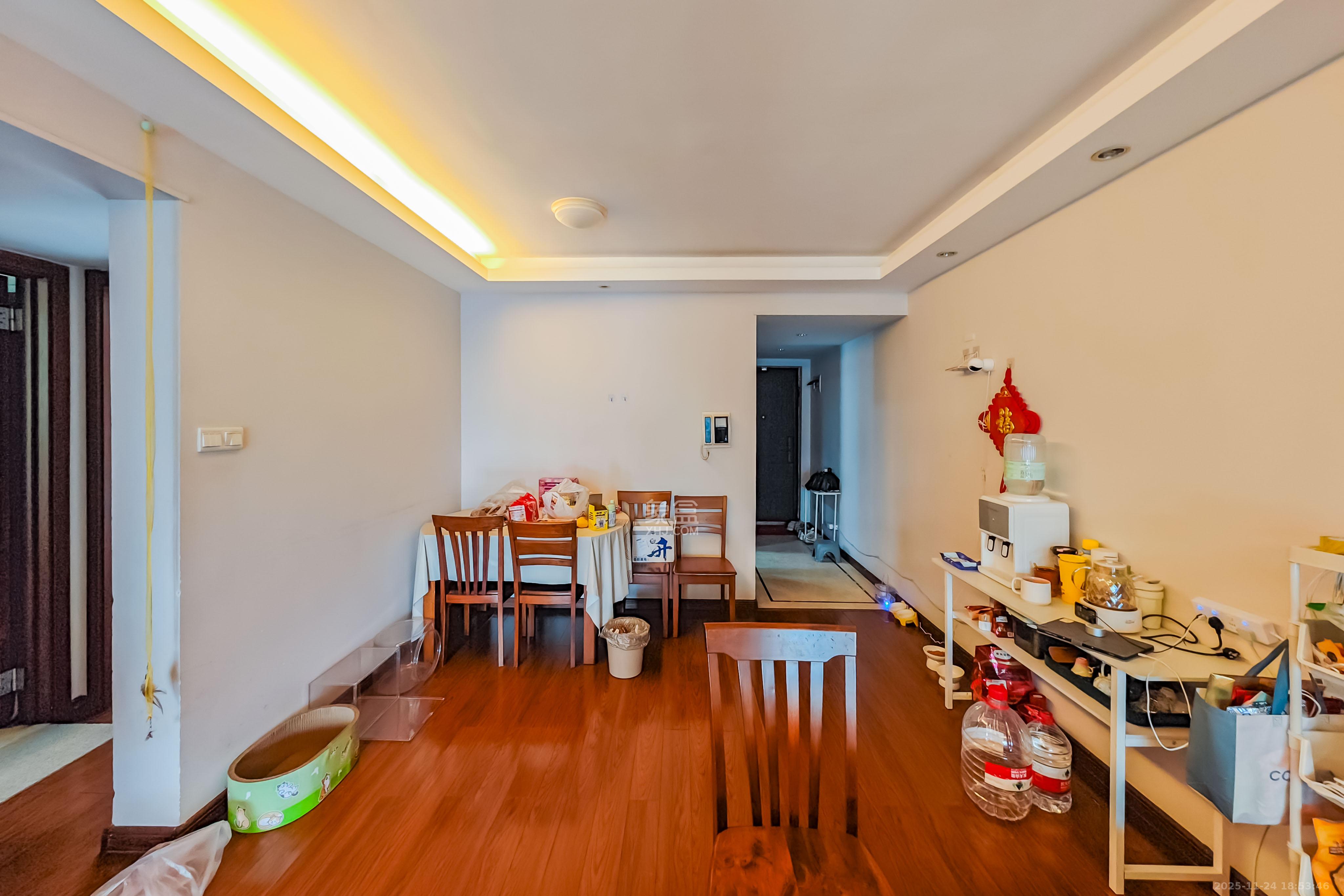 万科金域华府二期 1室2厅1卫 90.0万 万科金域华府二期 1室2厅1卫 90.0万客厅