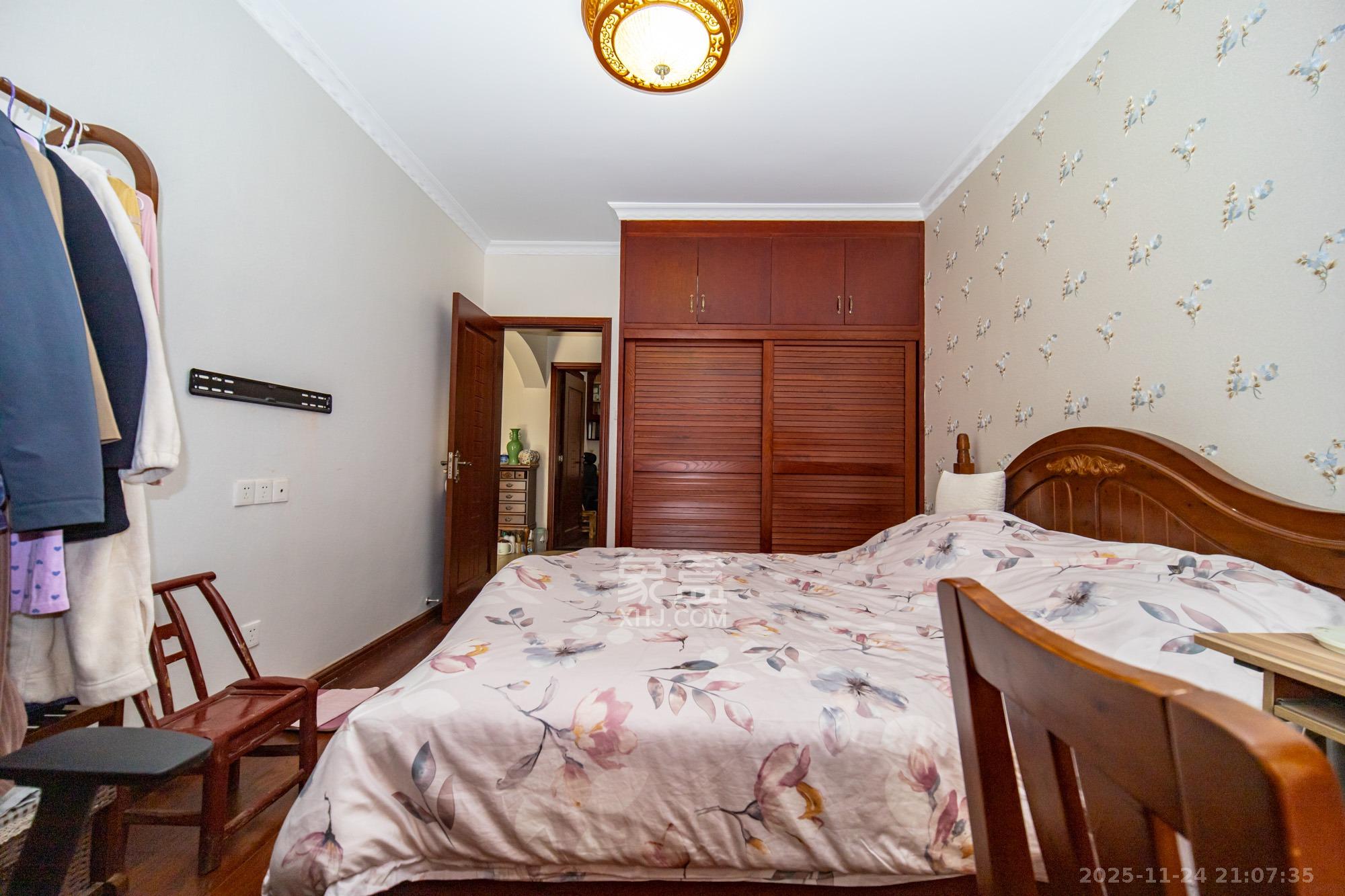 华润凤凰城三期 2室2厅1卫 63.8万 华润凤凰城三期 2室2厅1卫 63.8万卧室