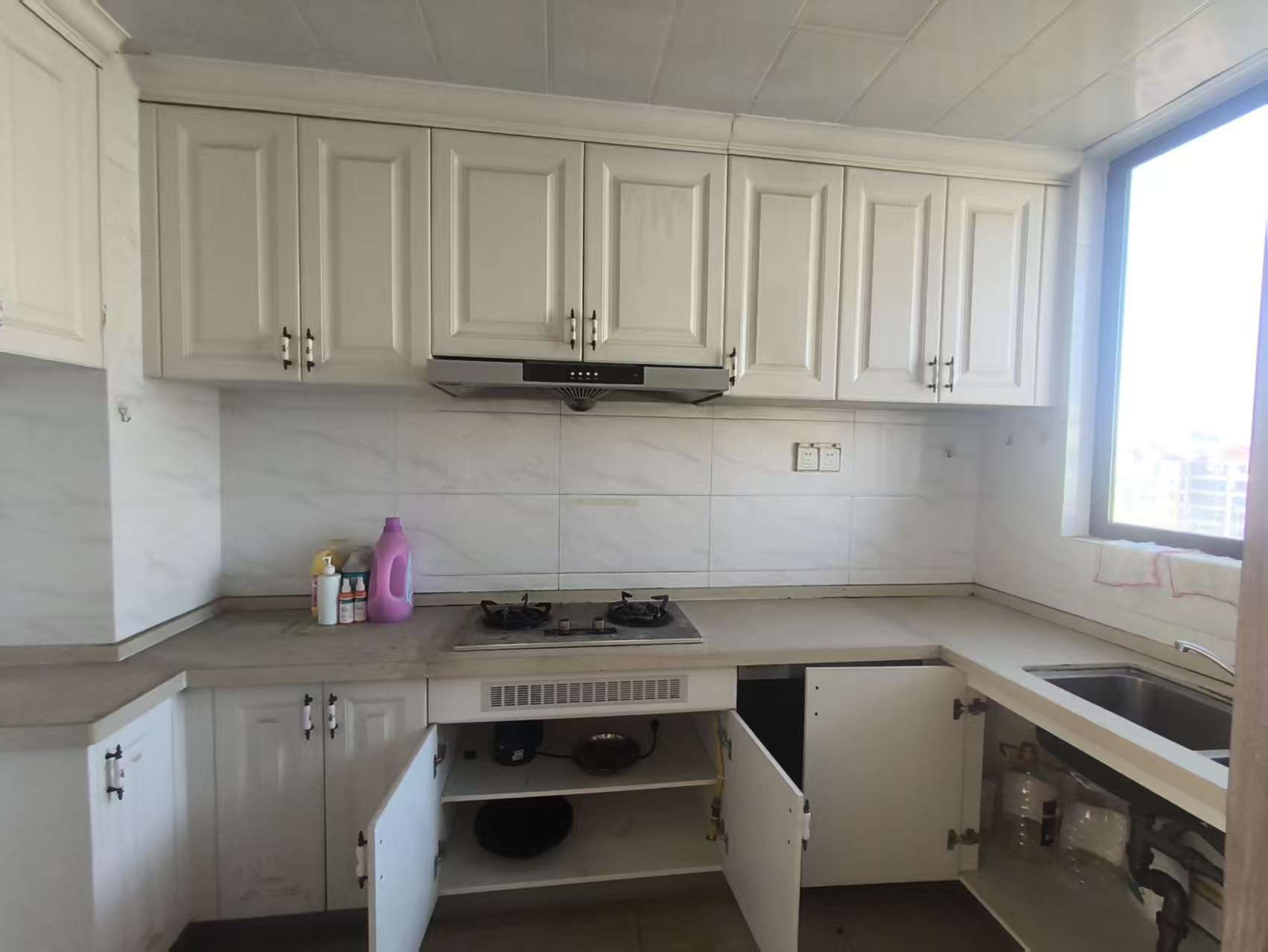 碧桂园 3室2厅2卫 2200.0元/月 碧桂园 3室2厅2卫 2200.0元/月室内图