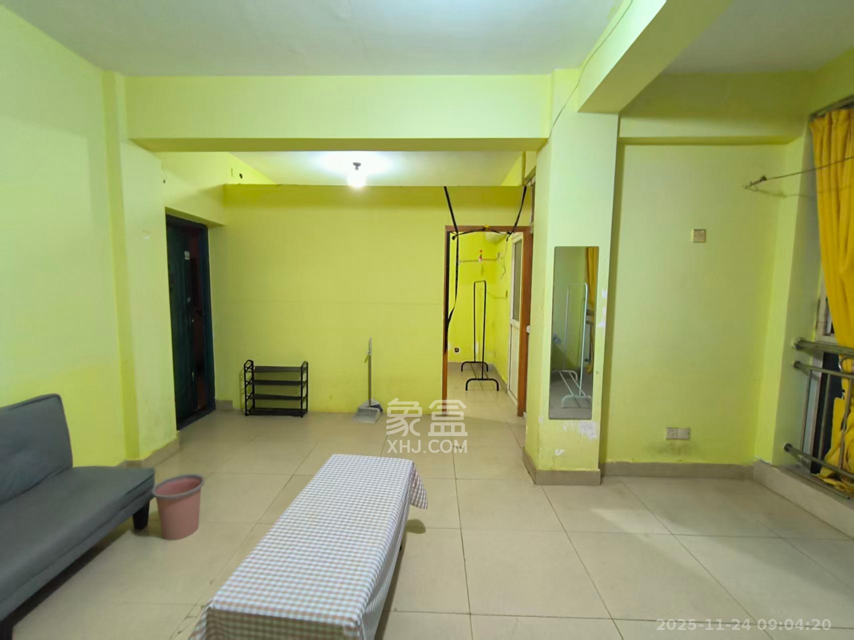 都市E站  1室1厅1卫    1100.0元/月室内图