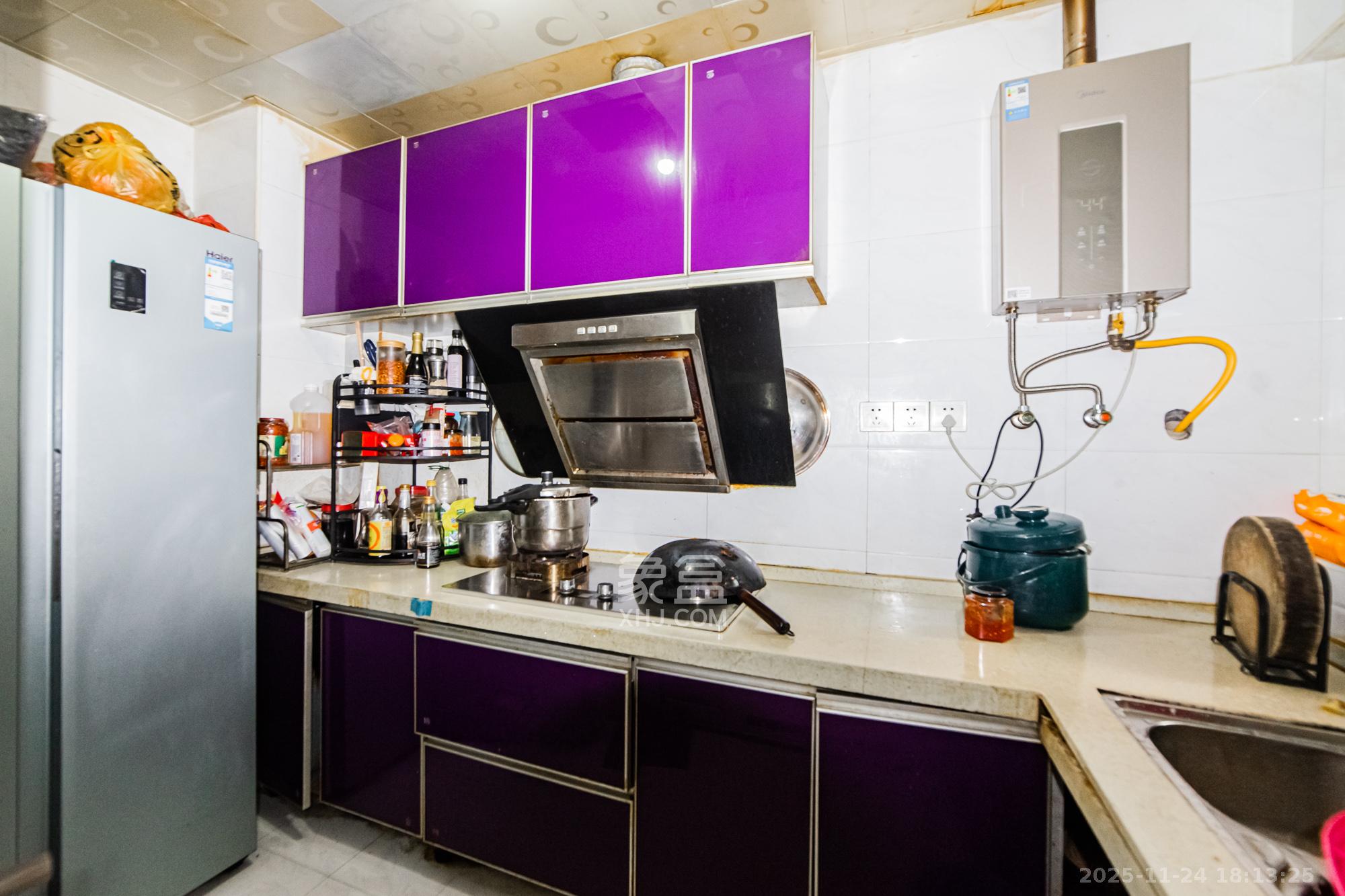 万国城(当代满庭春MOMA)二期 2室2厅1卫 62.8万 万国城(当代满庭春MOMA)二期 2室2厅1卫 62.8万厨房