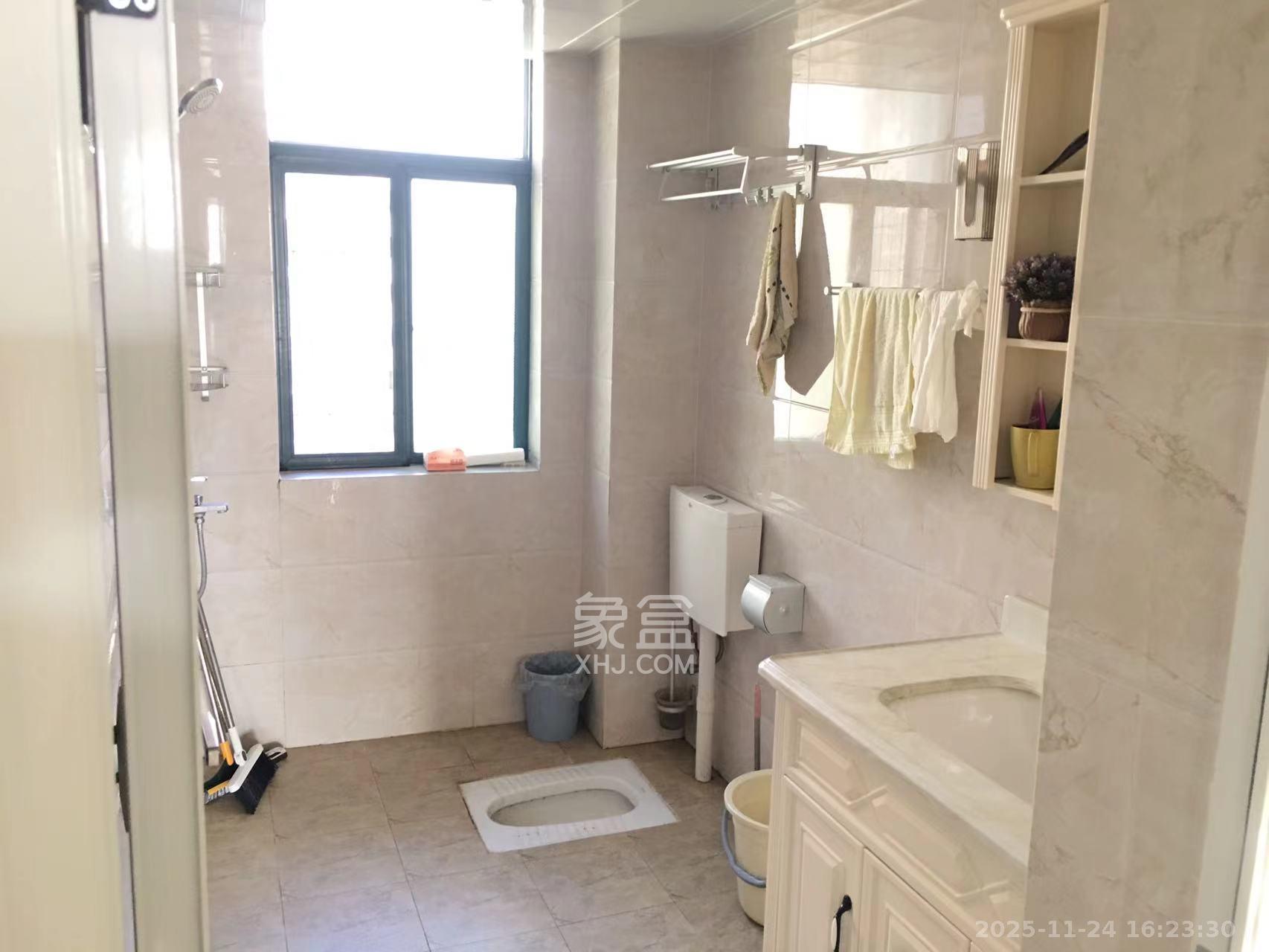 天和华城 3室2厅1卫 2400.0元/月 天和华城 3室2厅1卫 2400.0元/月室内图