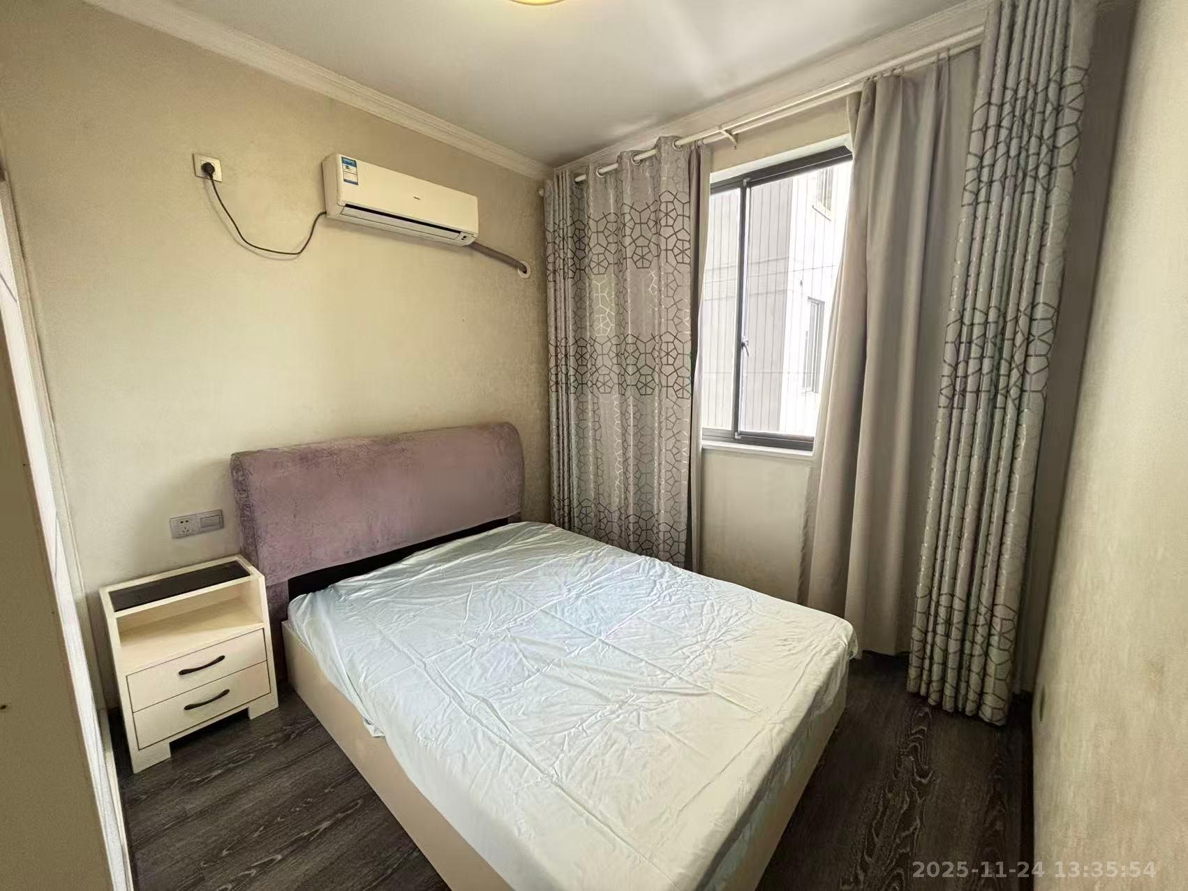 近水楼台  3室2厅2卫    3000.0元/月室内图