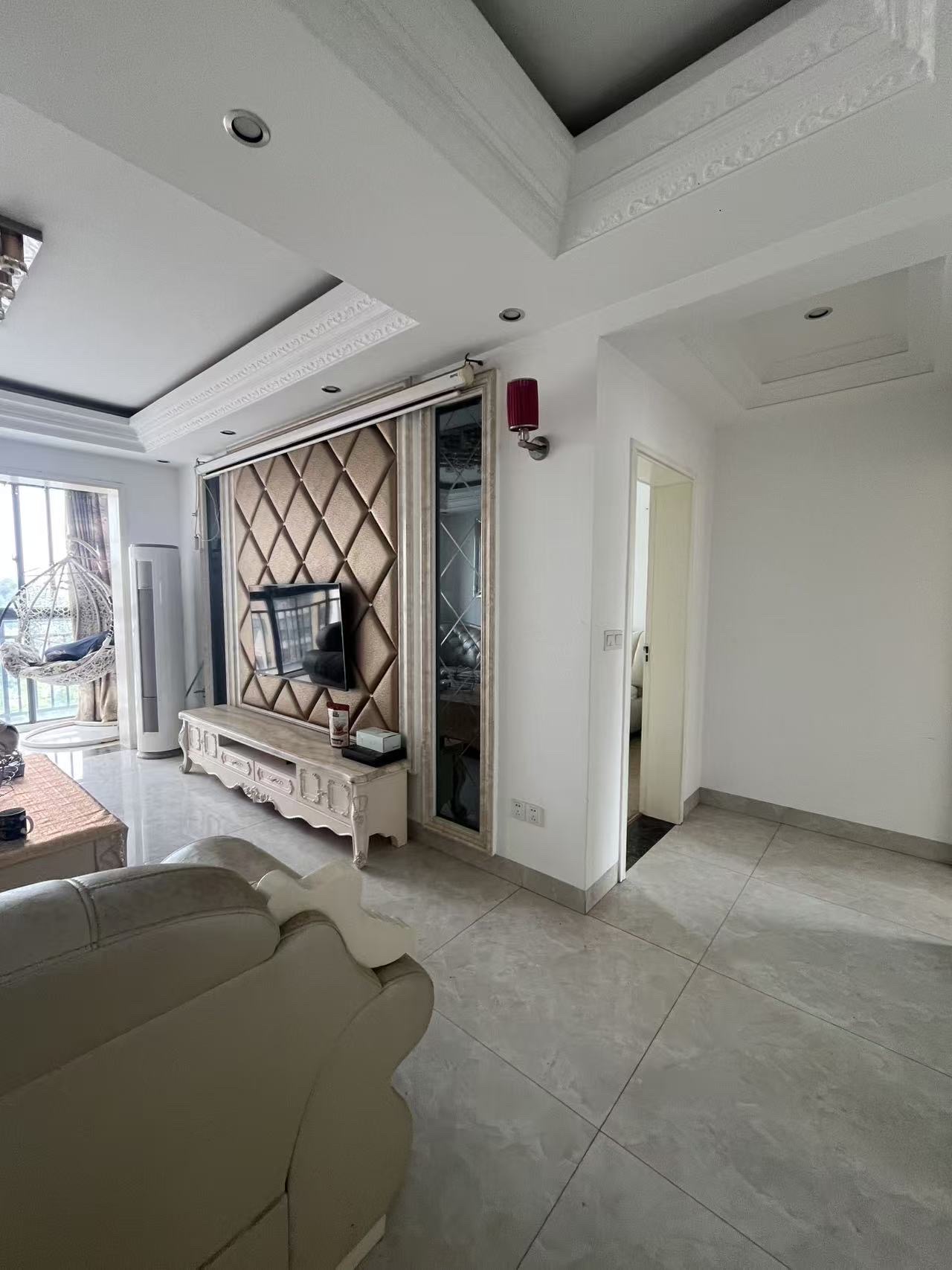 梓山湖公馆  3室2厅1卫    2000.0元/月室内图