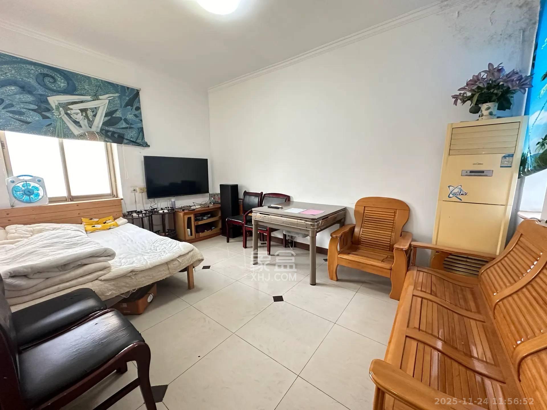 南园小区 3室1厅1卫 1300.0元/月 南园小区 3室1厅1卫 1300.0元/月室内图