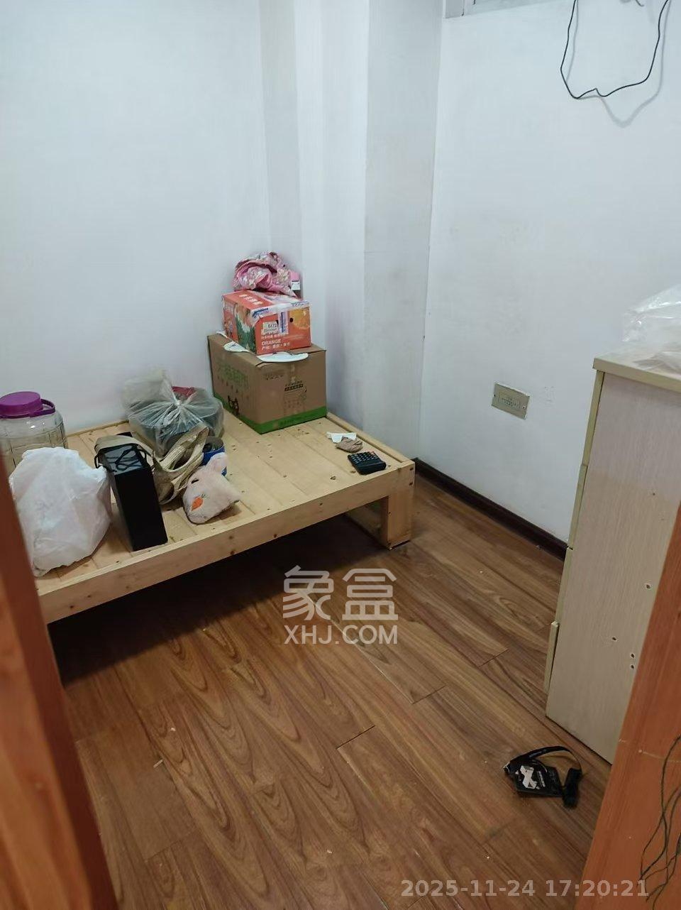 泰禹家园（彩云之翼家园一期、二期、三期）  2室2厅1卫    1700.0元/月室内图