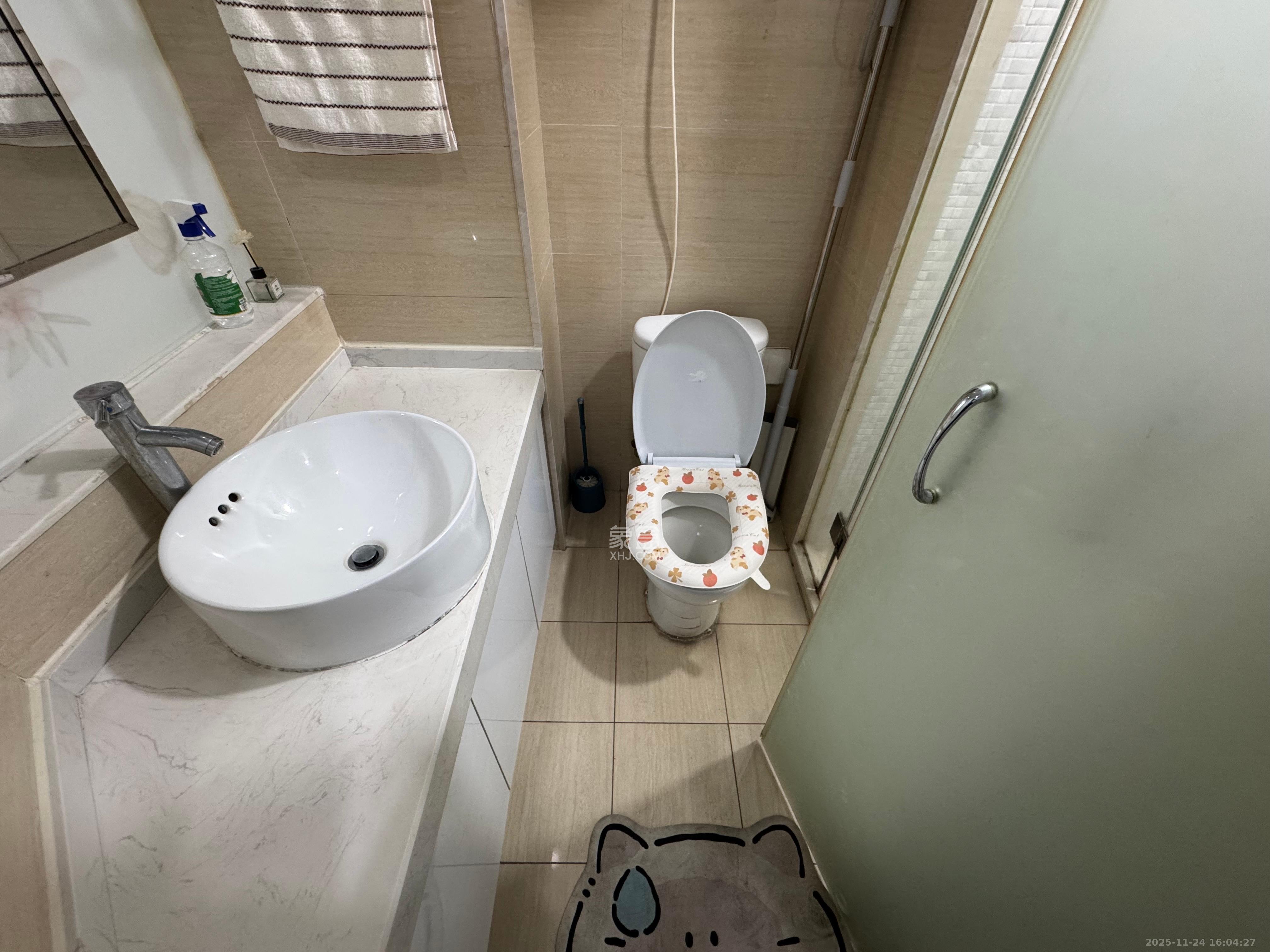 喜盈门范城  1室1厅1卫    1300.0元/月室内图