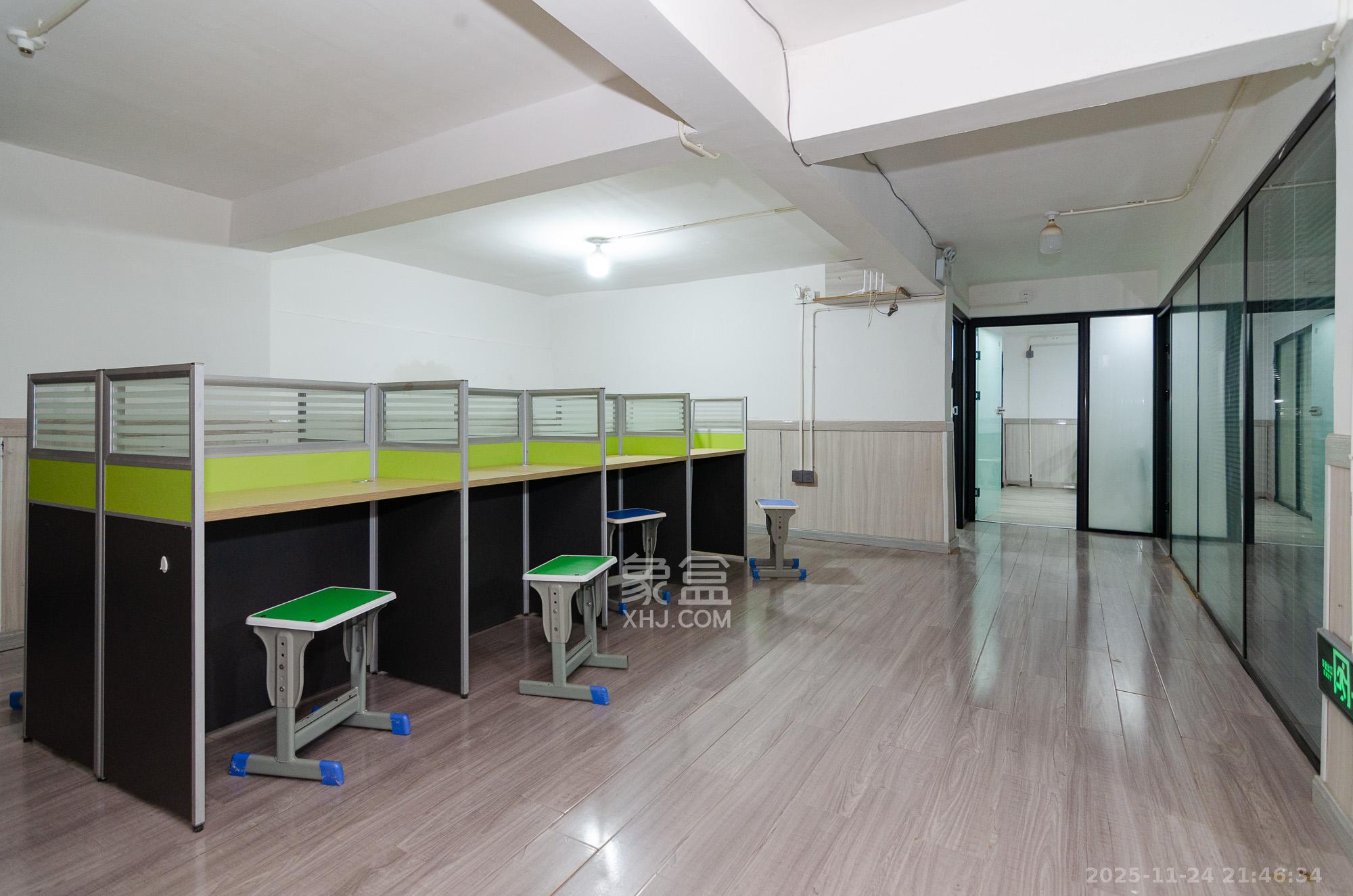 三润城（三润星城）  4室2厅2卫    100.0万其他