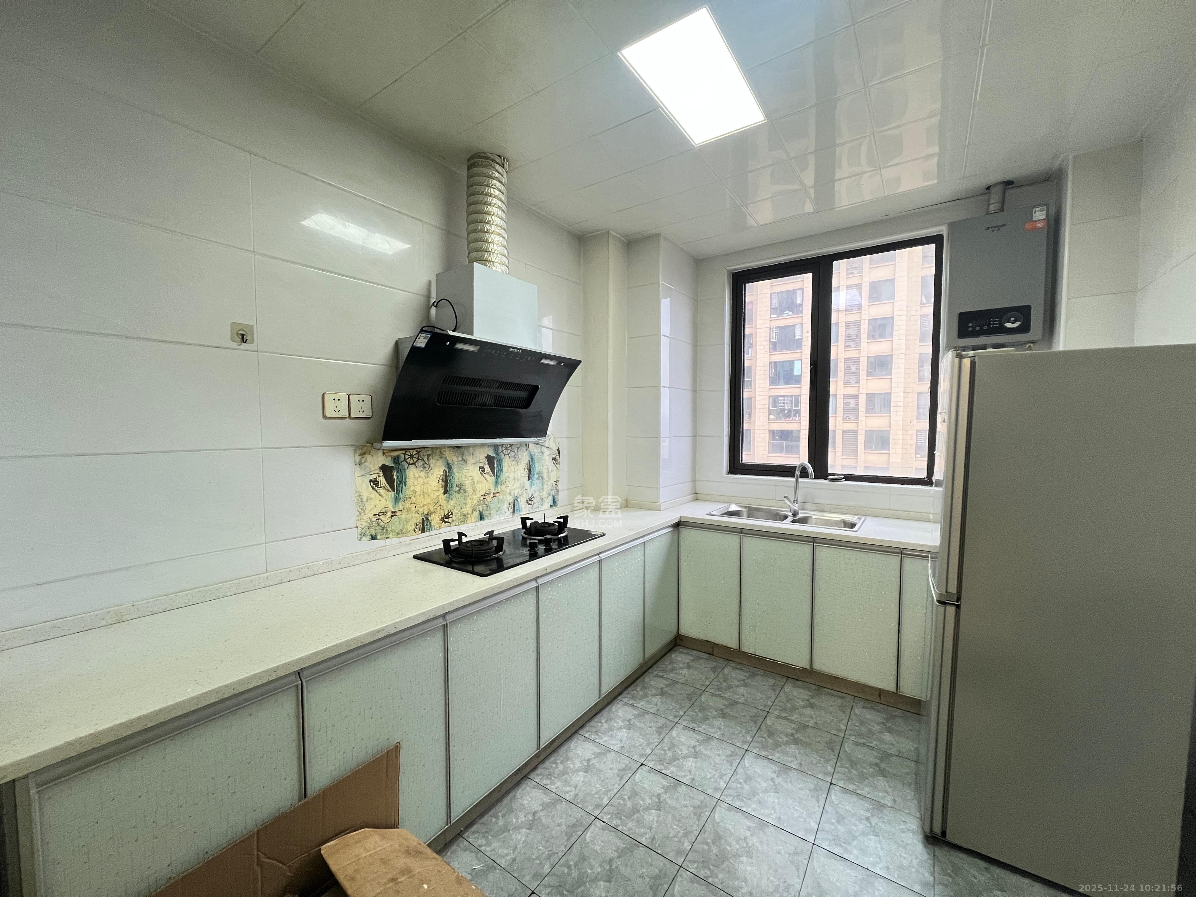 奥克斯缔壹城 4室2厅2卫 2600.0元/月 奥克斯缔壹城 4室2厅2卫 2600.0元/月室内图