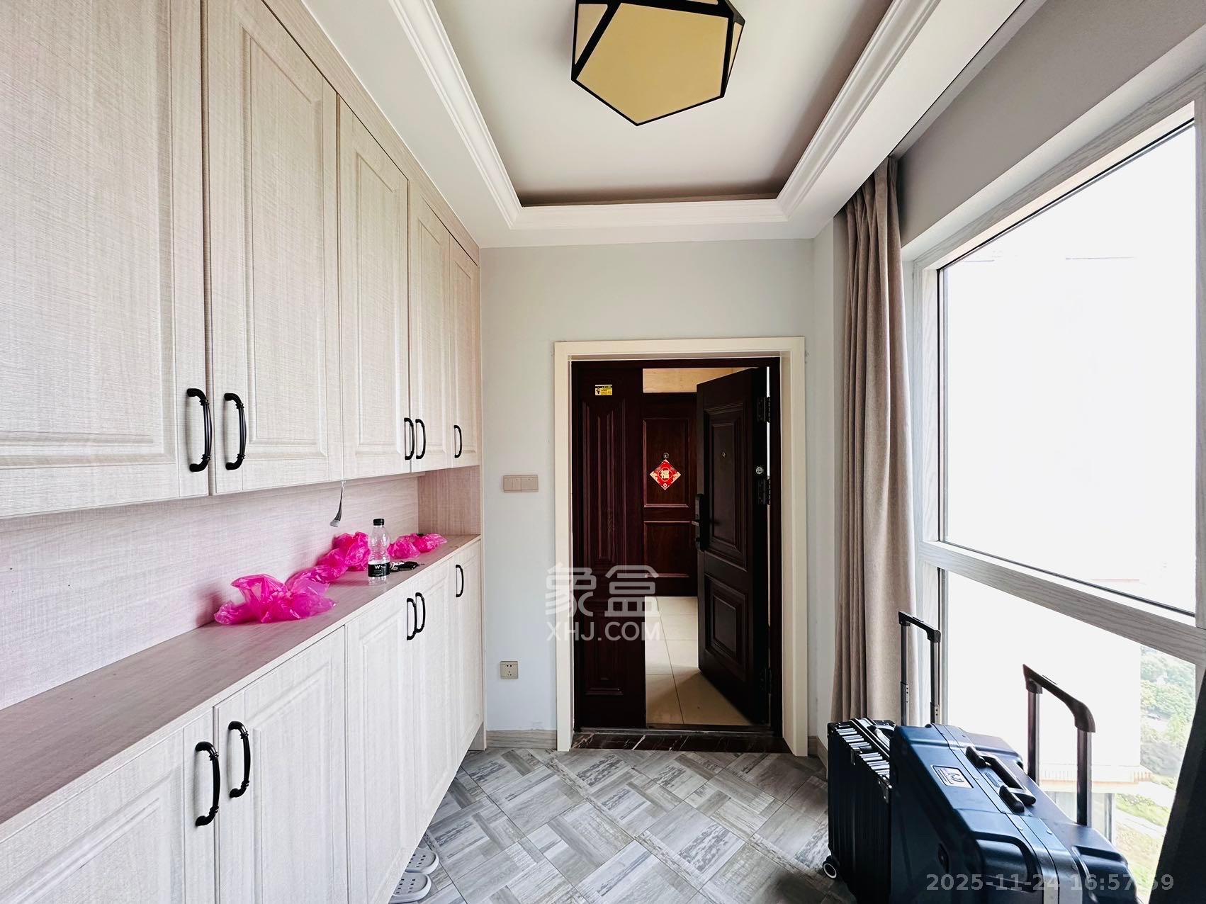 江河双水湾 4室2厅2卫 3500.0元/月 江河双水湾 4室2厅2卫 3500.0元/月室内图