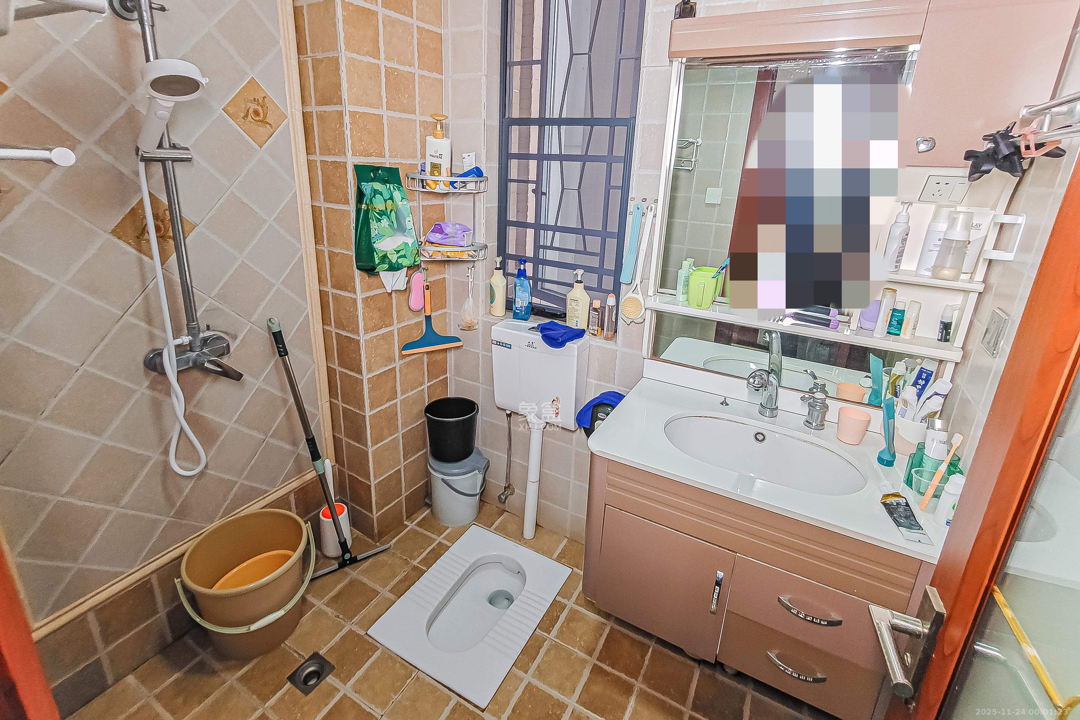 万博汇 3室2厅2卫 198.0万 万博汇 3室2厅2卫 198.0万卫生间