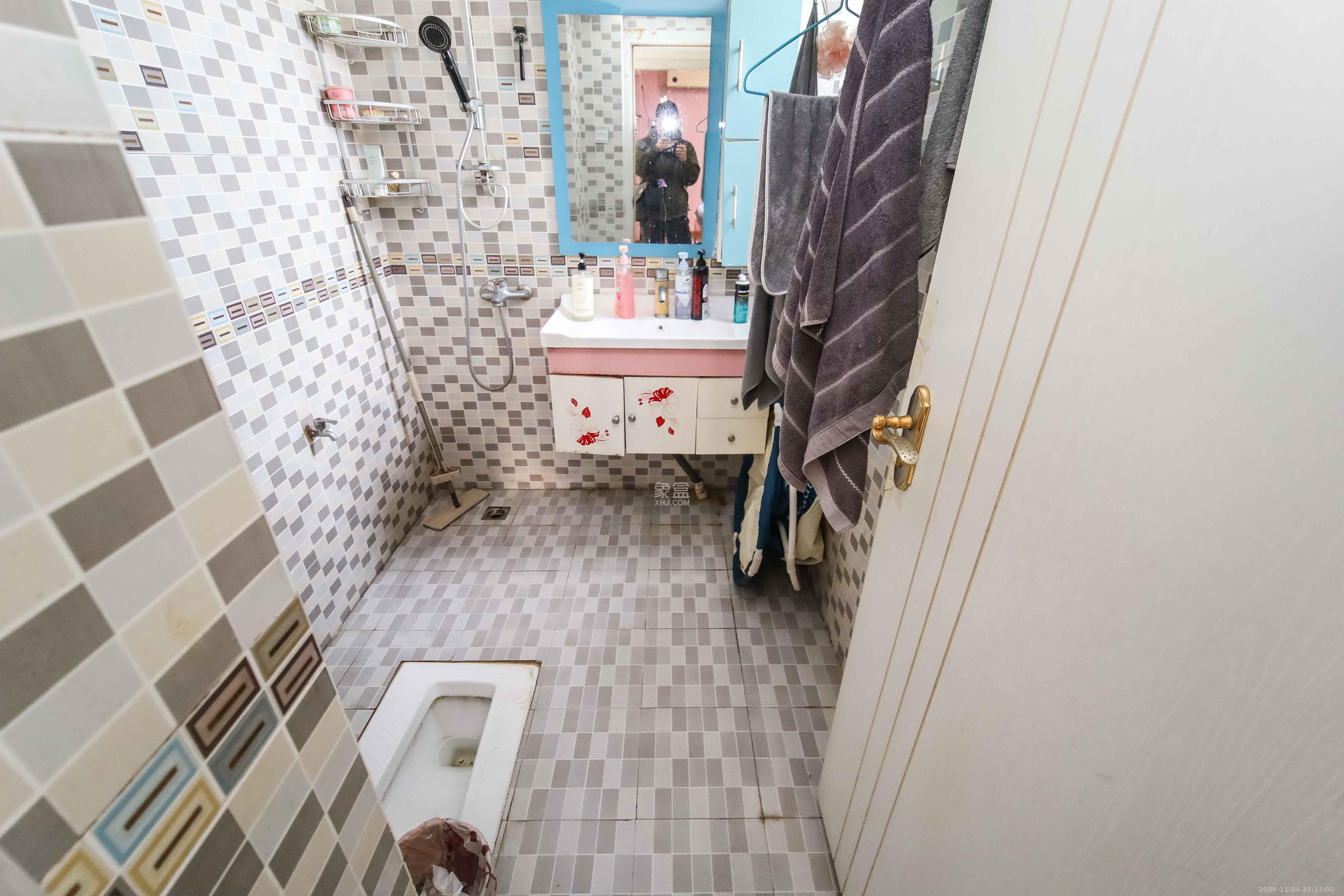 银港水晶城 2室2厅1卫 62.8万 银港水晶城 2室2厅1卫 62.8万卫生间