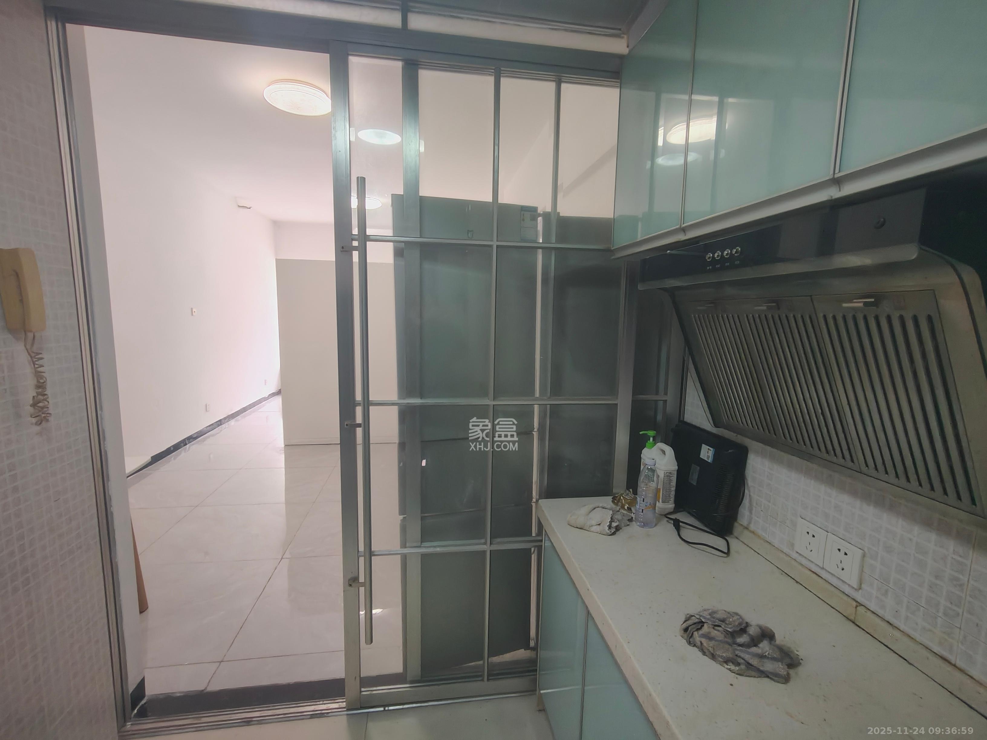 尚都花园城 1室0厅0卫 1050.0元/月 尚都花园城 1室0厅0卫 1050.0元/月室内图