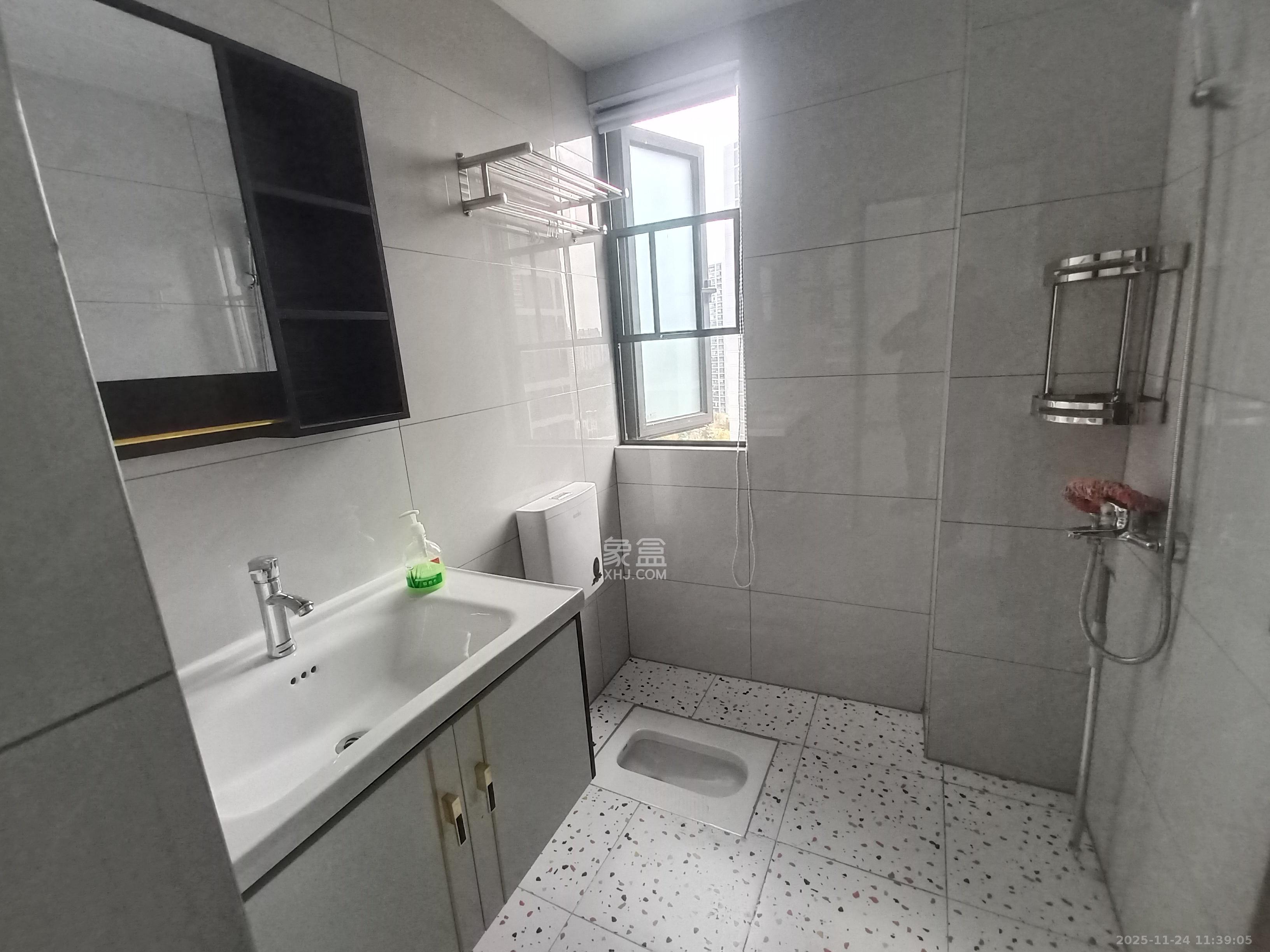 谷山景苑  2室2厅1卫    1800.0元/月室内图