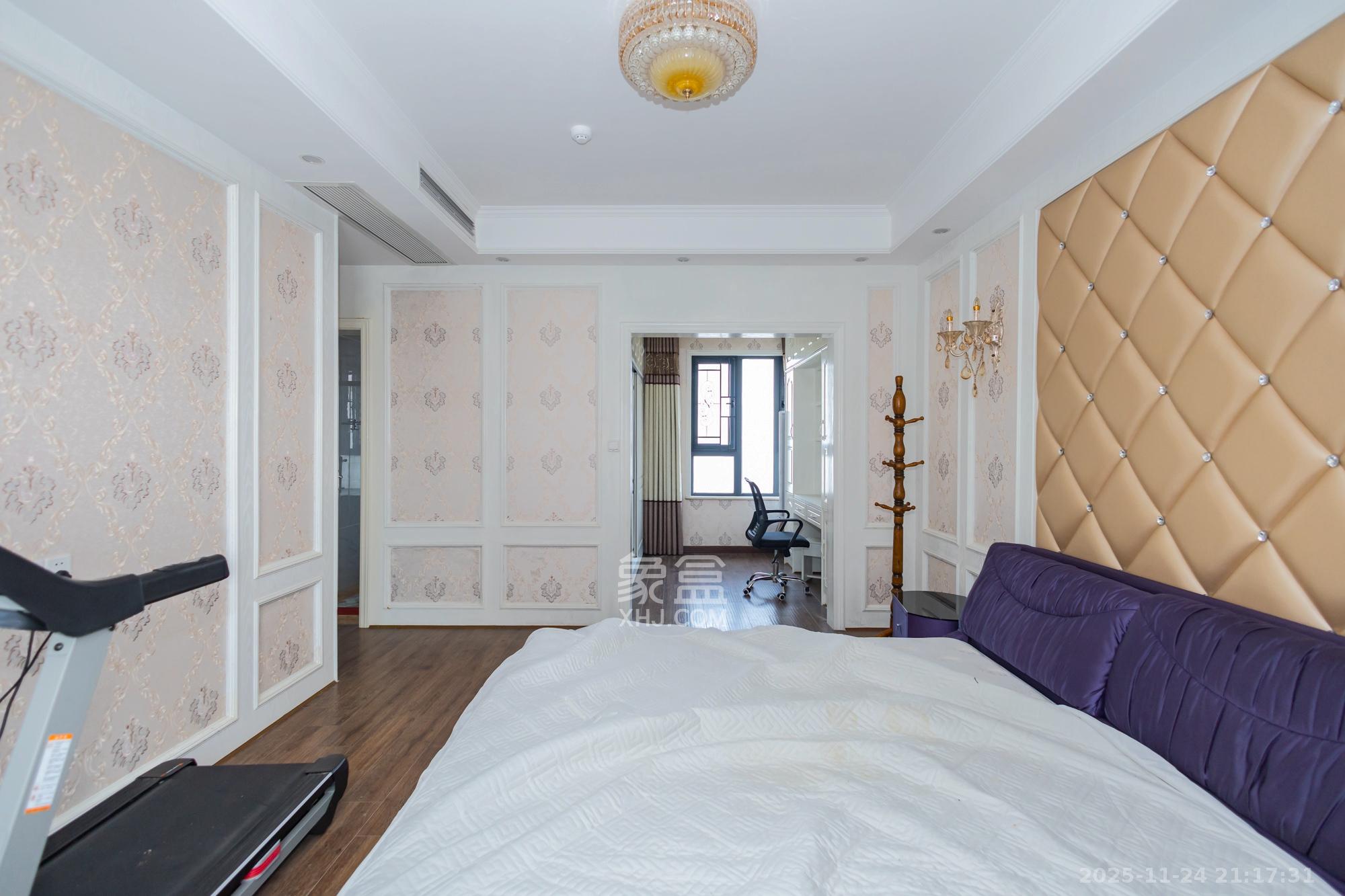 碧桂园威尼斯城 3室2厅2卫 108.0万 碧桂园威尼斯城 3室2厅2卫 108.0万卧室