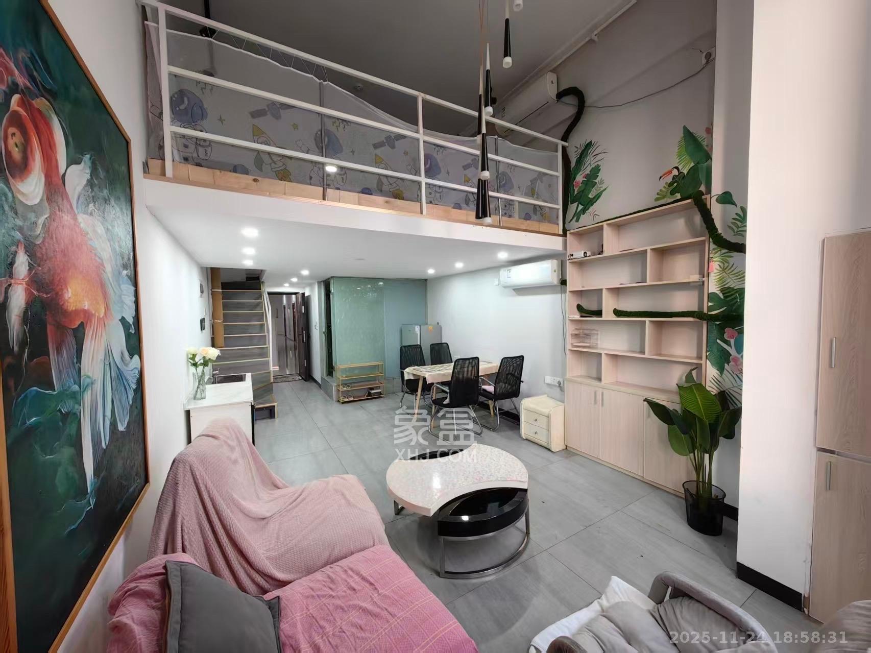 华润置地广场二期  1室1厅1卫    1600.0元/月