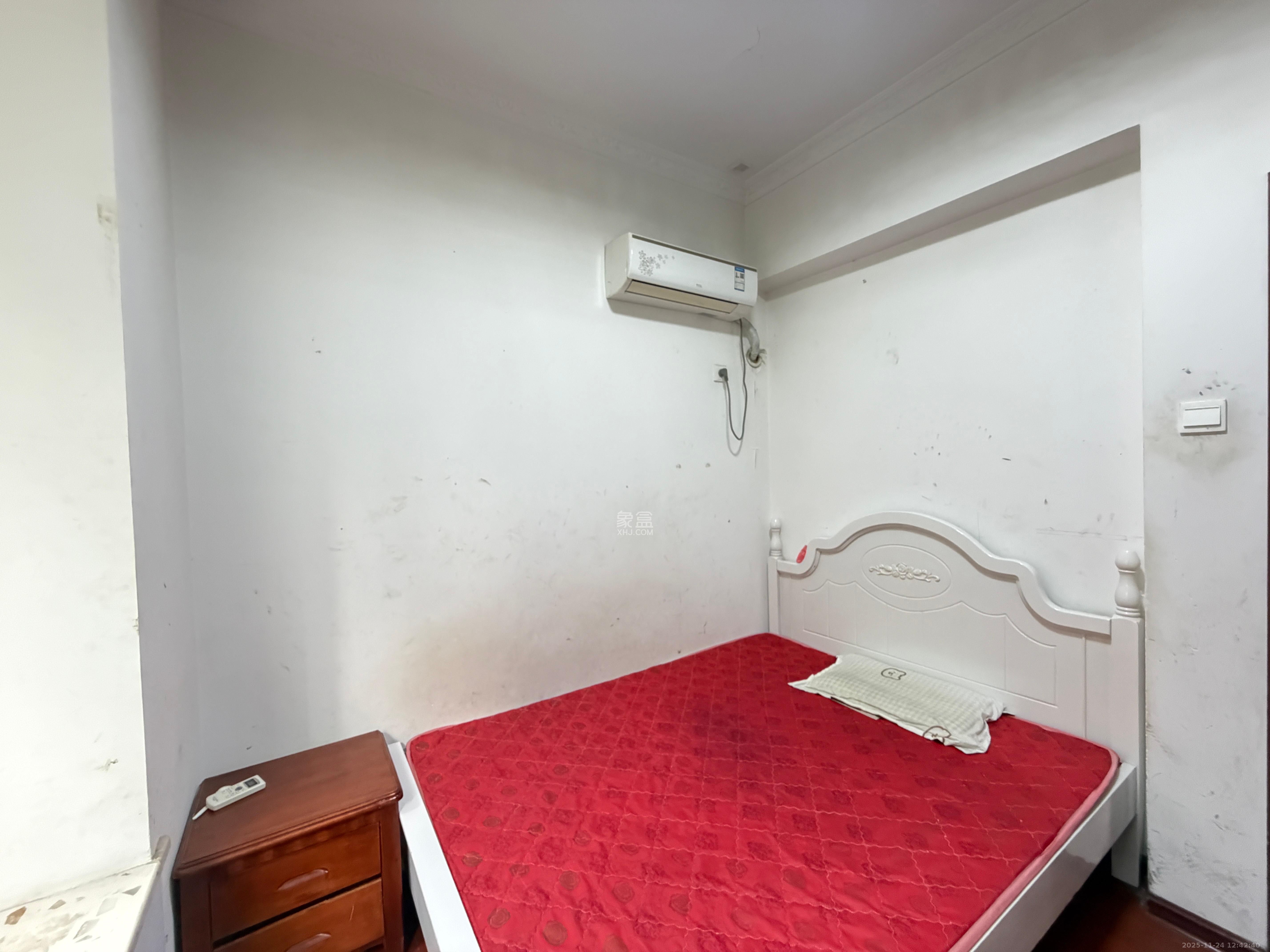 岳泰理想城 3室2厅1卫 2200.0元/月 岳泰理想城 3室2厅1卫 2200.0元/月室内图