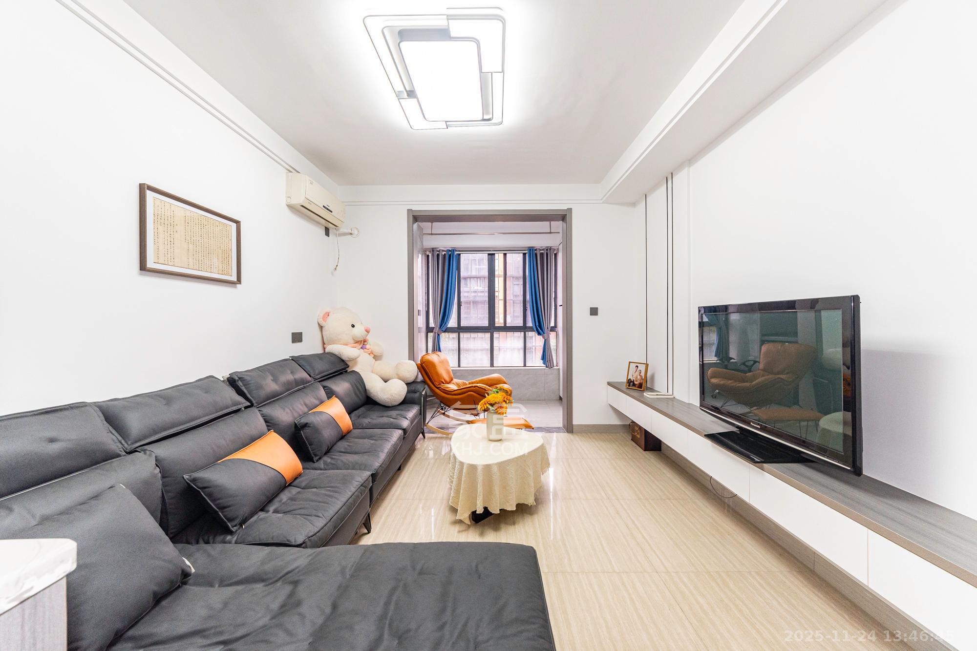 山水湾  1室2厅1卫    59.8万客厅