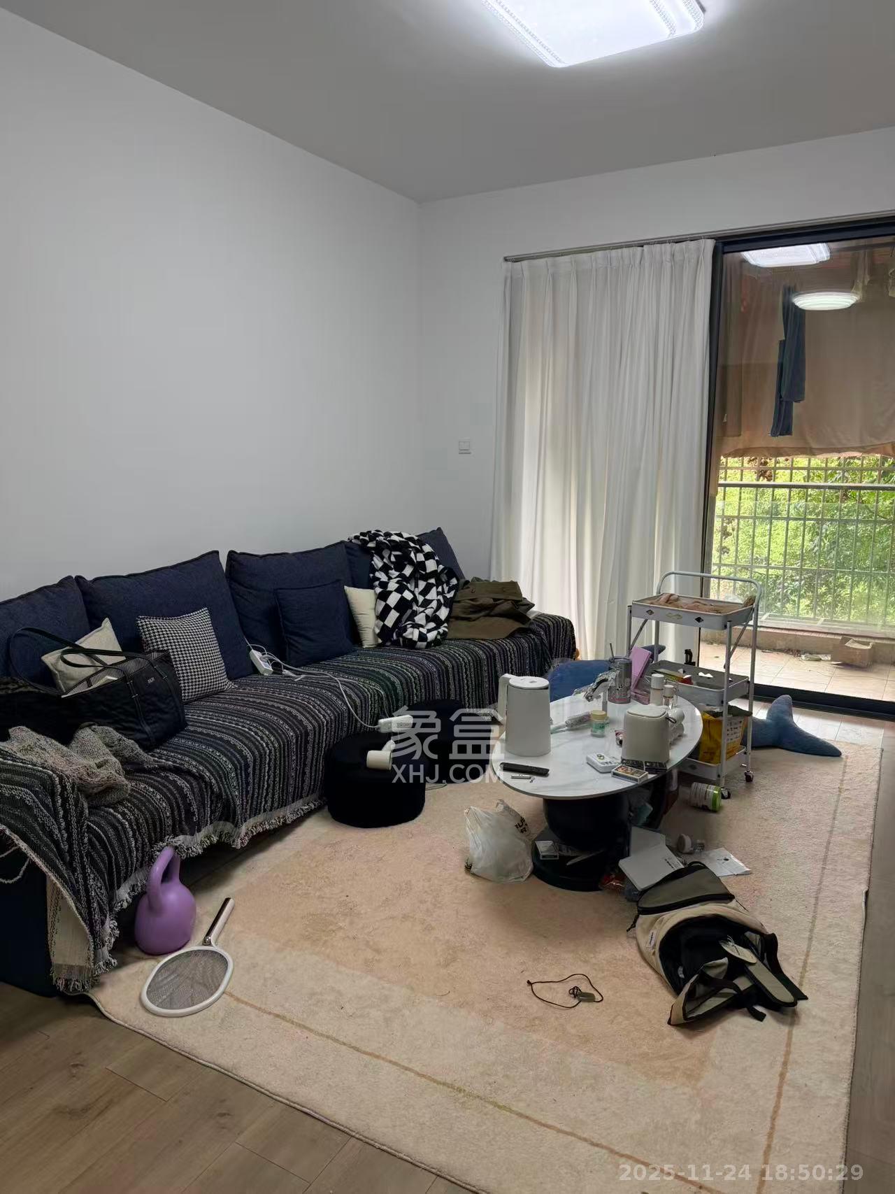 中城丽景香山园 2室2厅1卫 2550.0元/月 中城丽景香山园 2室2厅1卫 2550.0元/月室内图