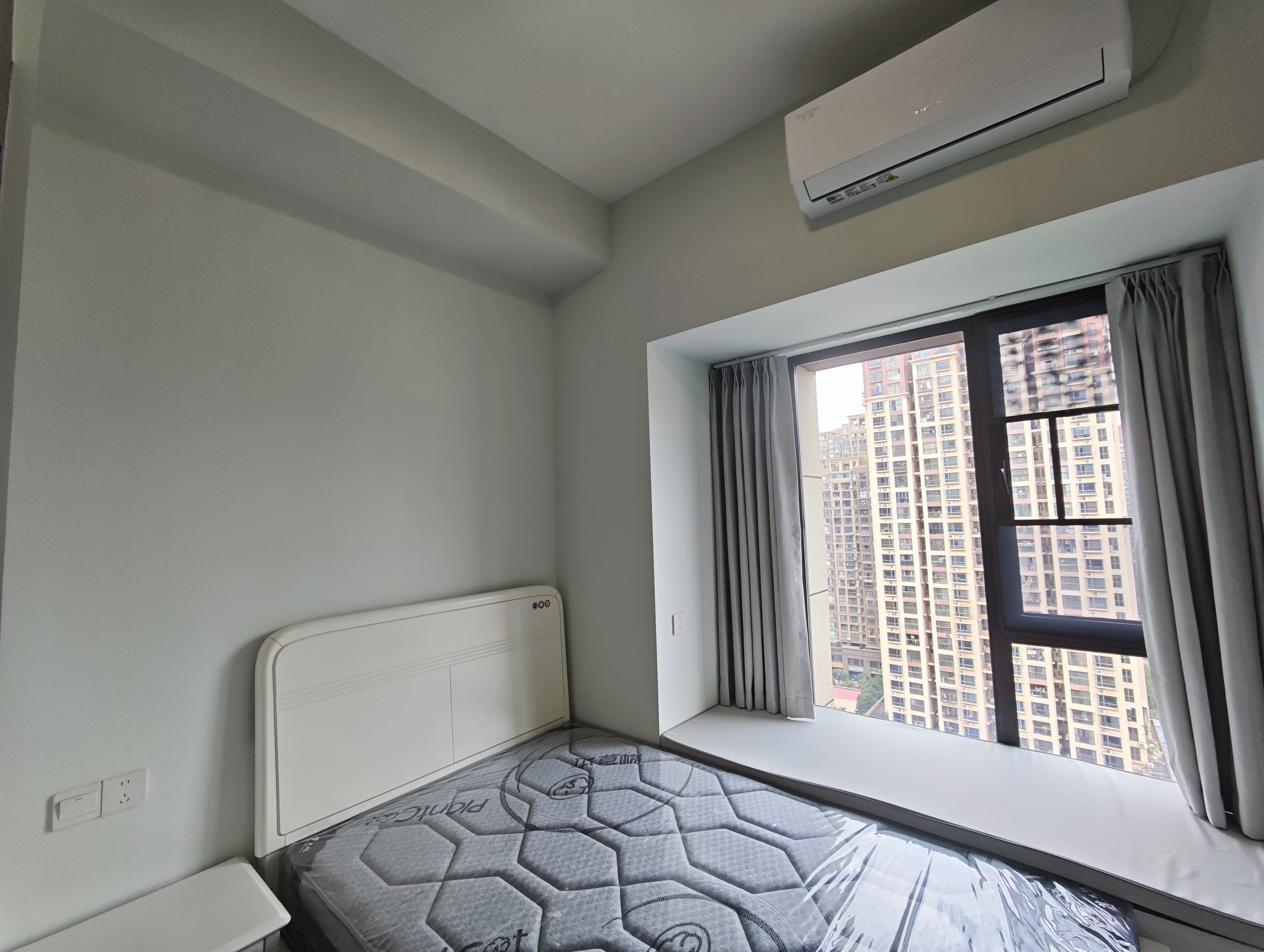 南益名士豪庭  2室1厅1卫    2500.0元/月户型图