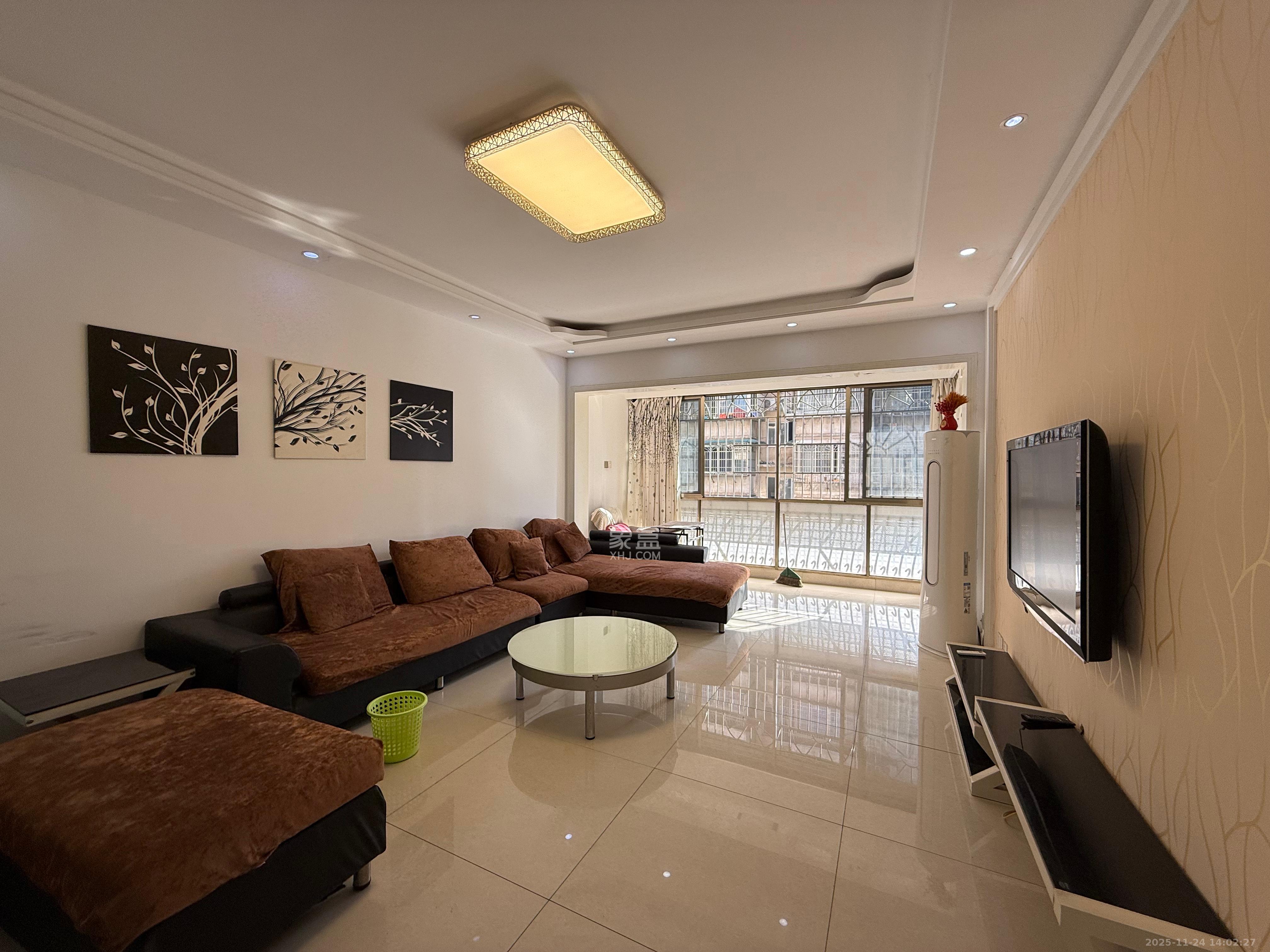 明珠苑 3室2厅2卫 2600.0元/月 明珠苑 3室2厅2卫 2600.0元/月室内图