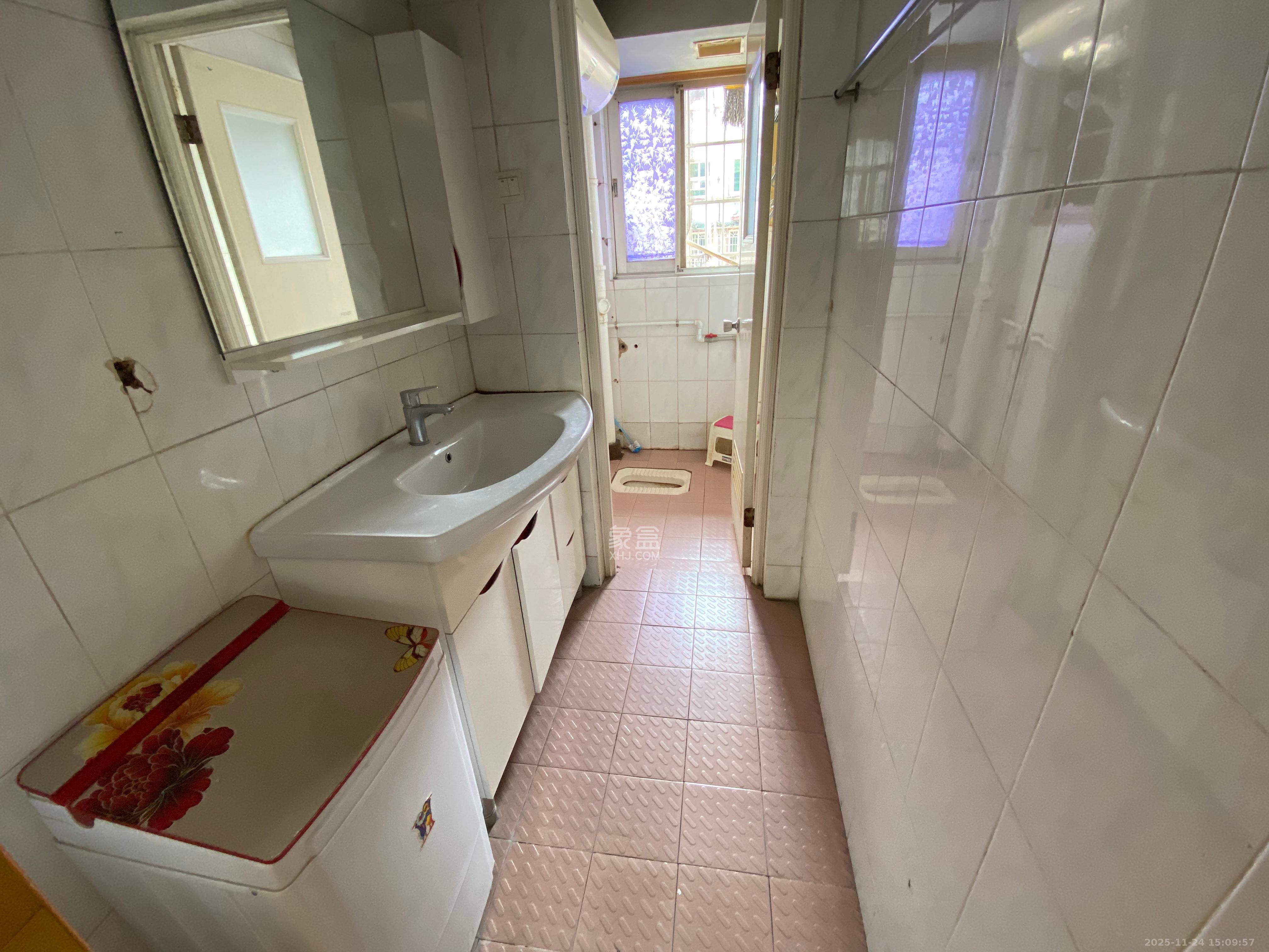 长岭水电八局宿舍  3室2厅1卫    2000.0元/月室内图