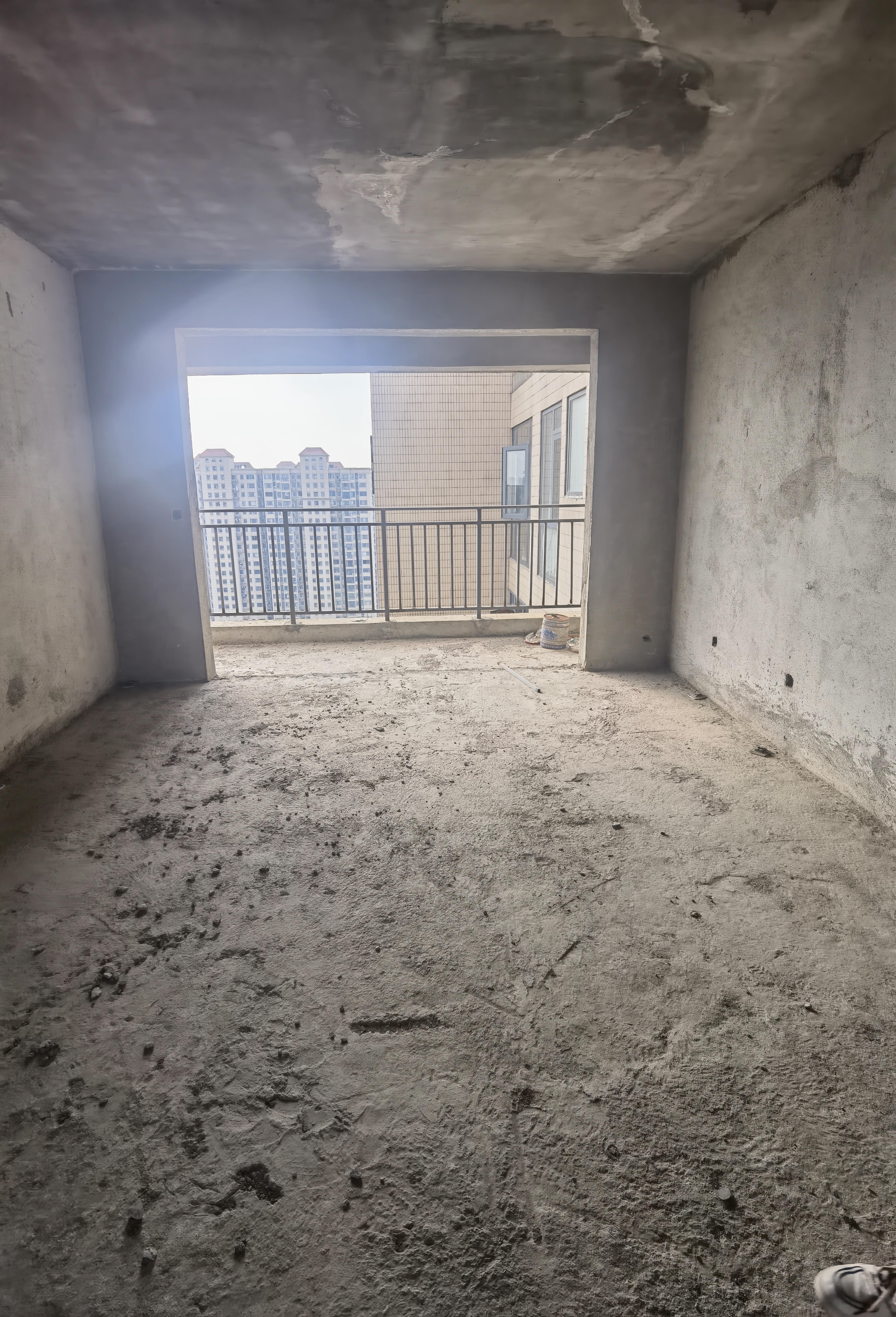 上和世家  3室2厅2卫    53.8万