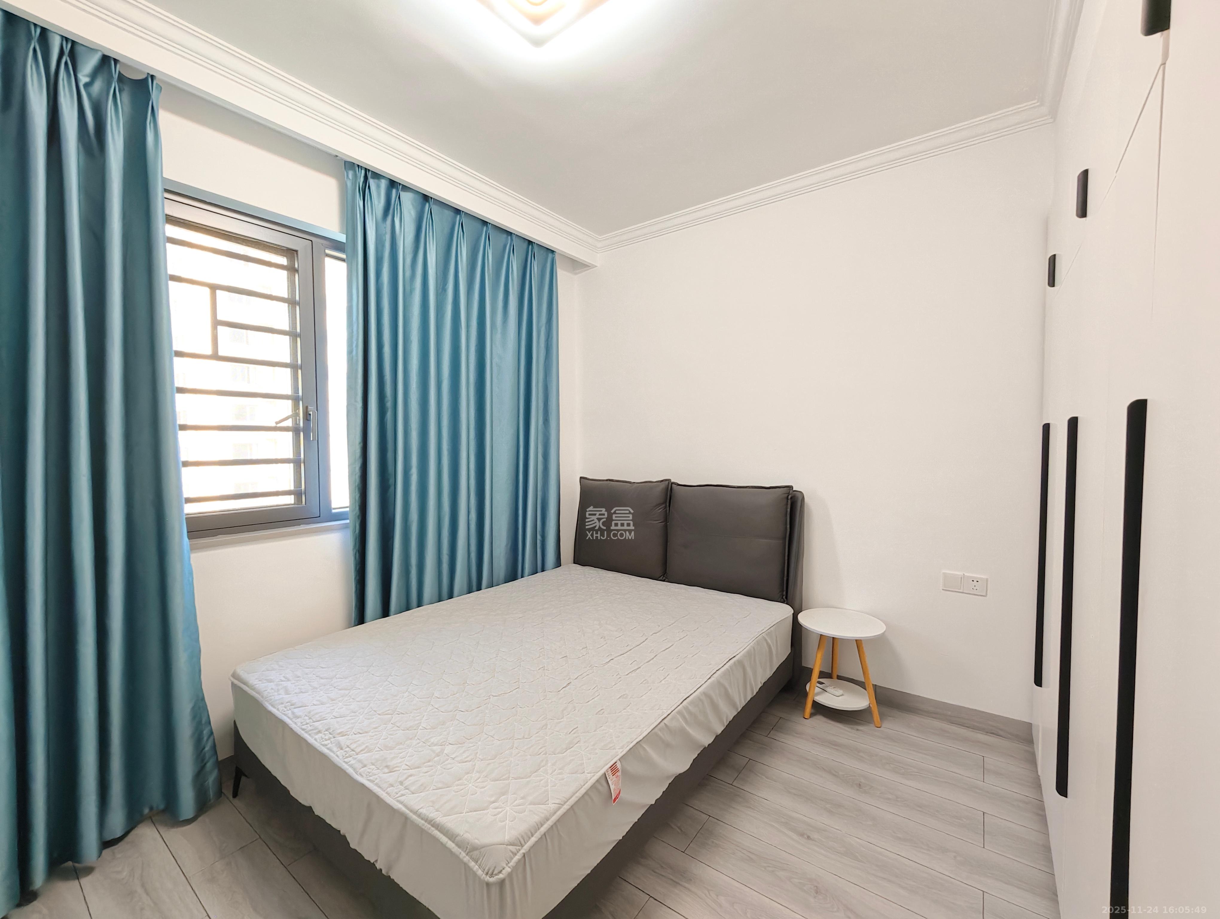 荣盛岳麓峰景 3室2厅2卫 2200.0元/月 荣盛岳麓峰景 3室2厅2卫 2200.0元/月室内图