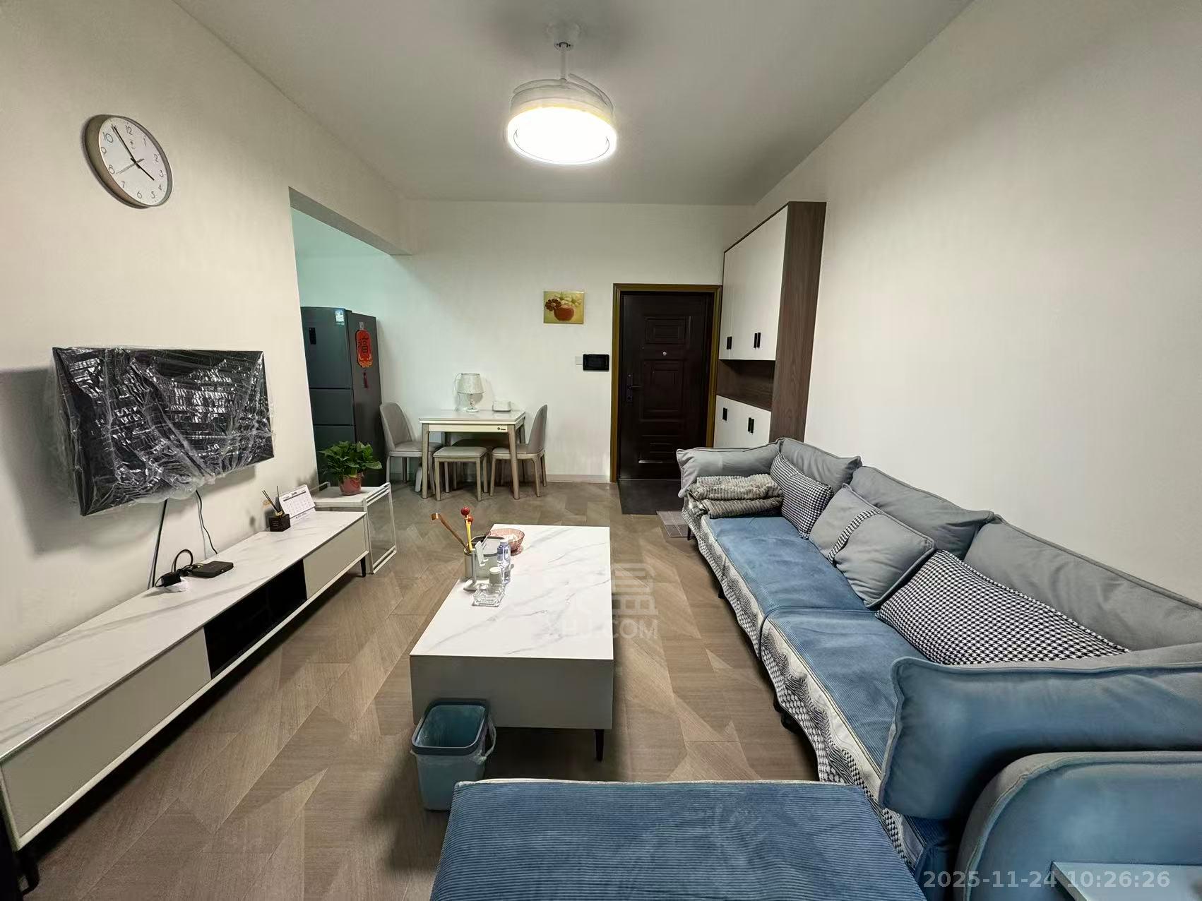 庐山春天早安华晨 1室1厅1卫 1700.0元/月 庐山春天早安华晨 1室1厅1卫 1700.0元/月室内图