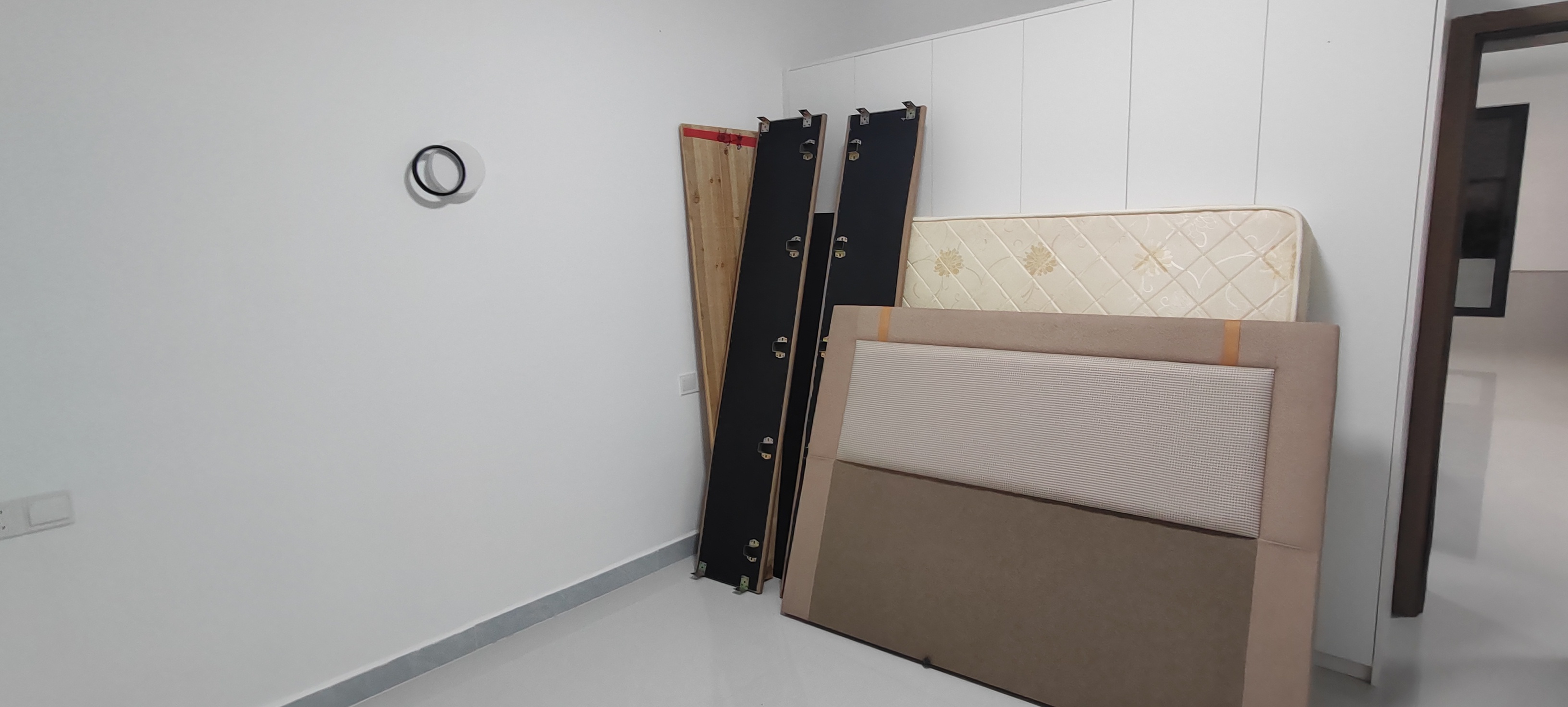 无委宿舍 2室2厅1卫 48.8万 无委宿舍 2室2厅1卫 48.8万客厅