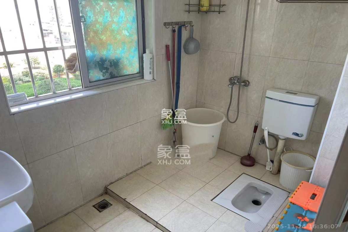 高桥现代商贸城 3室1厅2卫 3200.0元/月 高桥现代商贸城 3室1厅2卫 3200.0元/月室内图