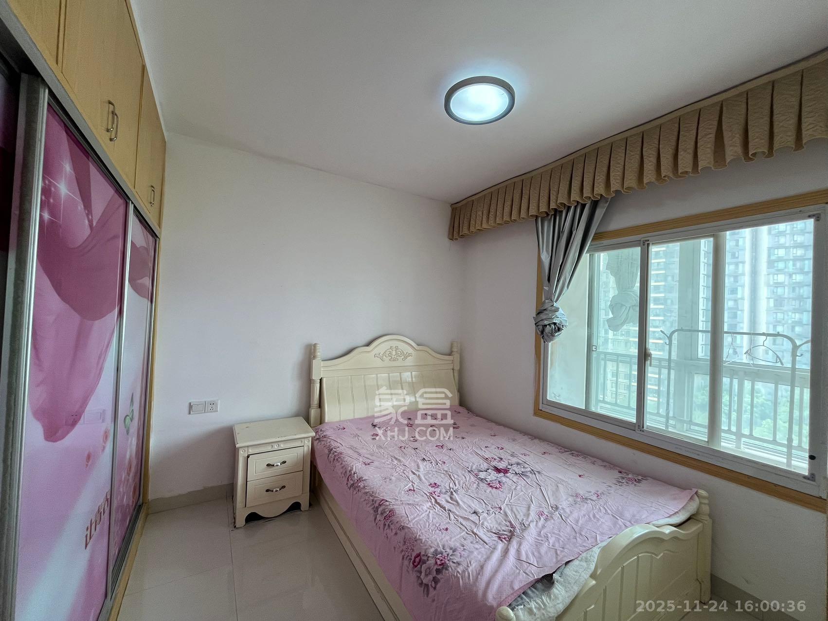 先锋东外滩  1室1厅1卫    1400.0元/月室内图