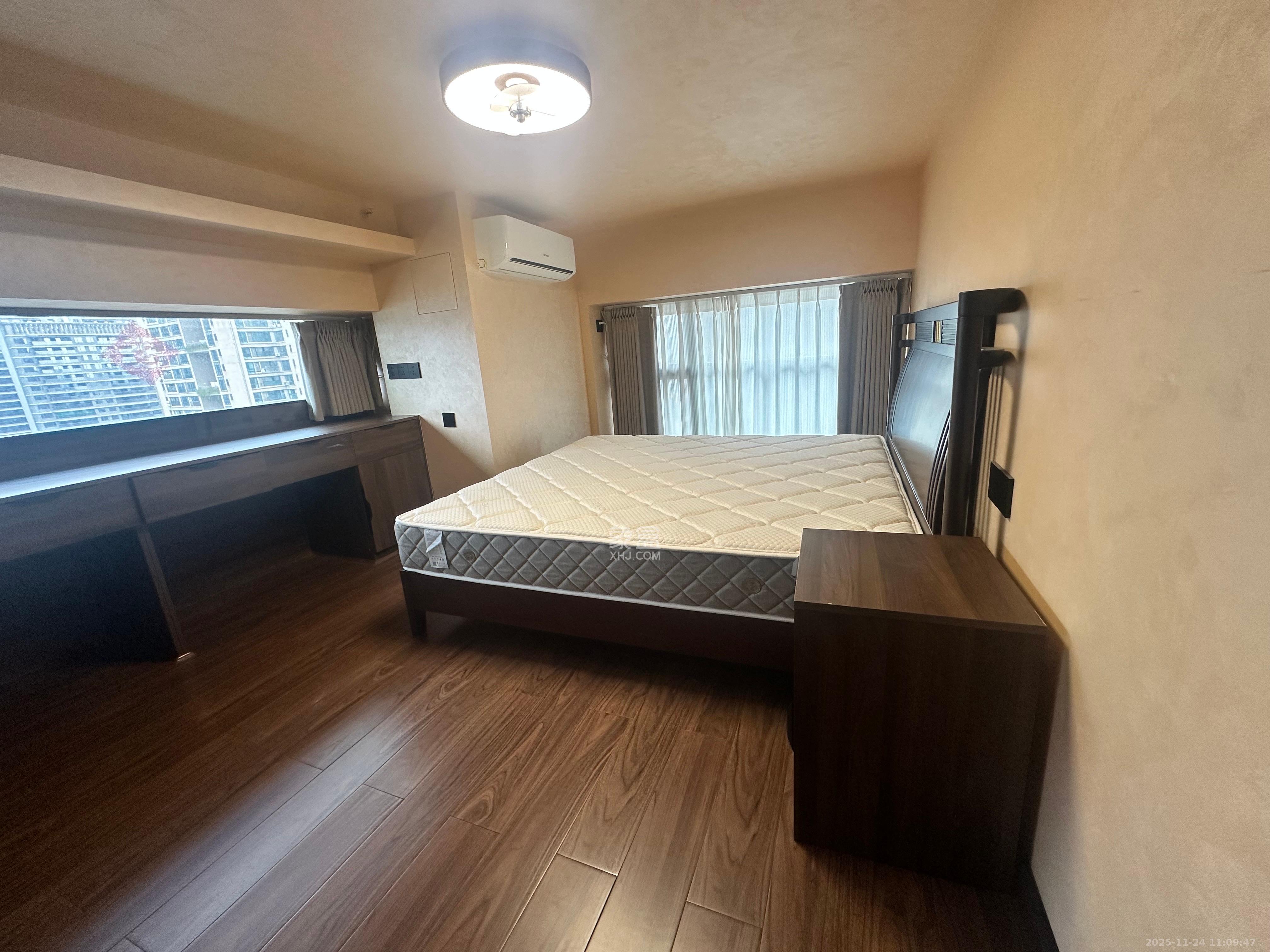 华远华时代  4室2厅2卫    8000.0元/月室内图