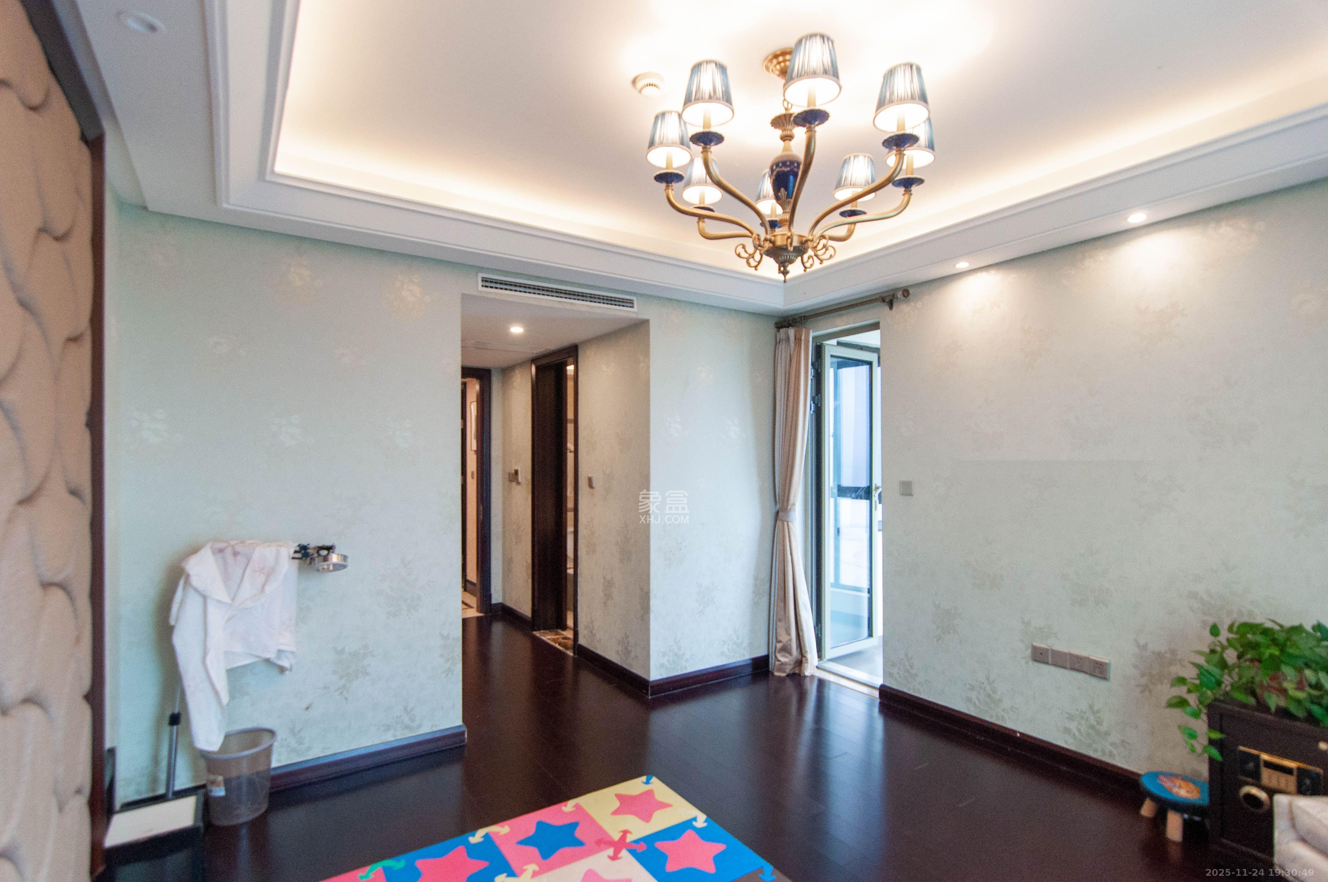 梅溪湖金茂府（金茂广场）（金茂览秀城）  4室2厅3卫    7500.0元/月室内图