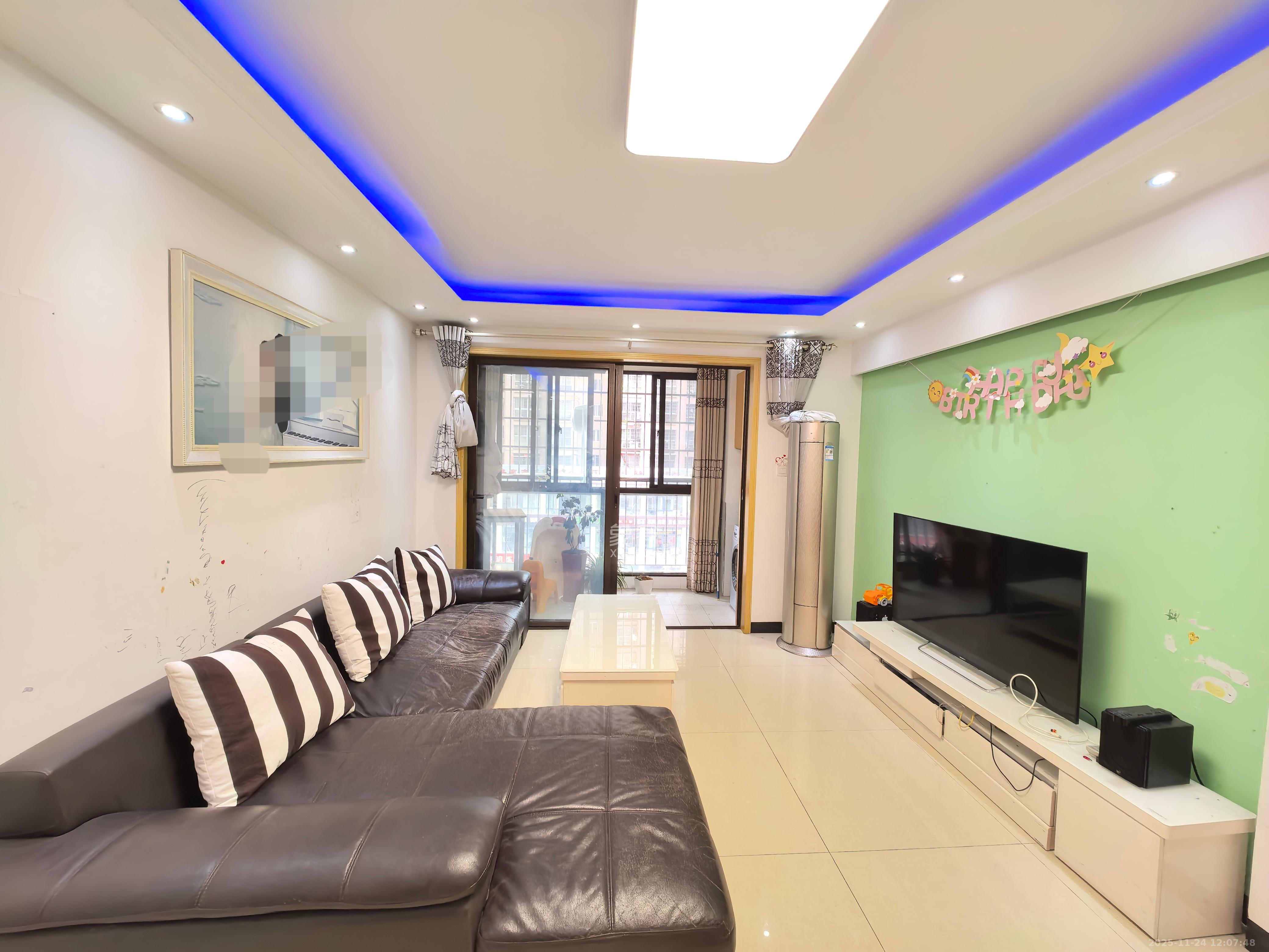 华润凤凰城三期 2室2厅1卫 1900.0元/月 华润凤凰城三期 2室2厅1卫 1900.0元/月室内图