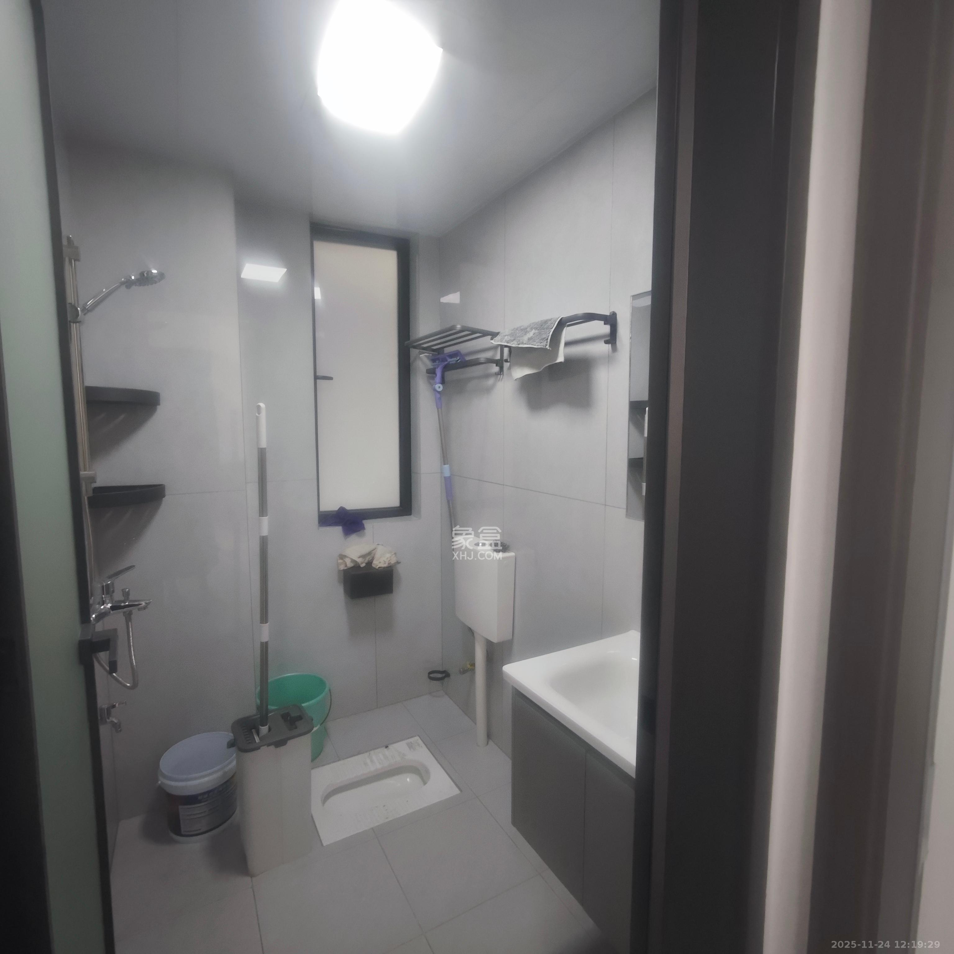 望远嘉苑 2室1厅1卫 2400.0元/月 望远嘉苑 2室1厅1卫 2400.0元/月室内图