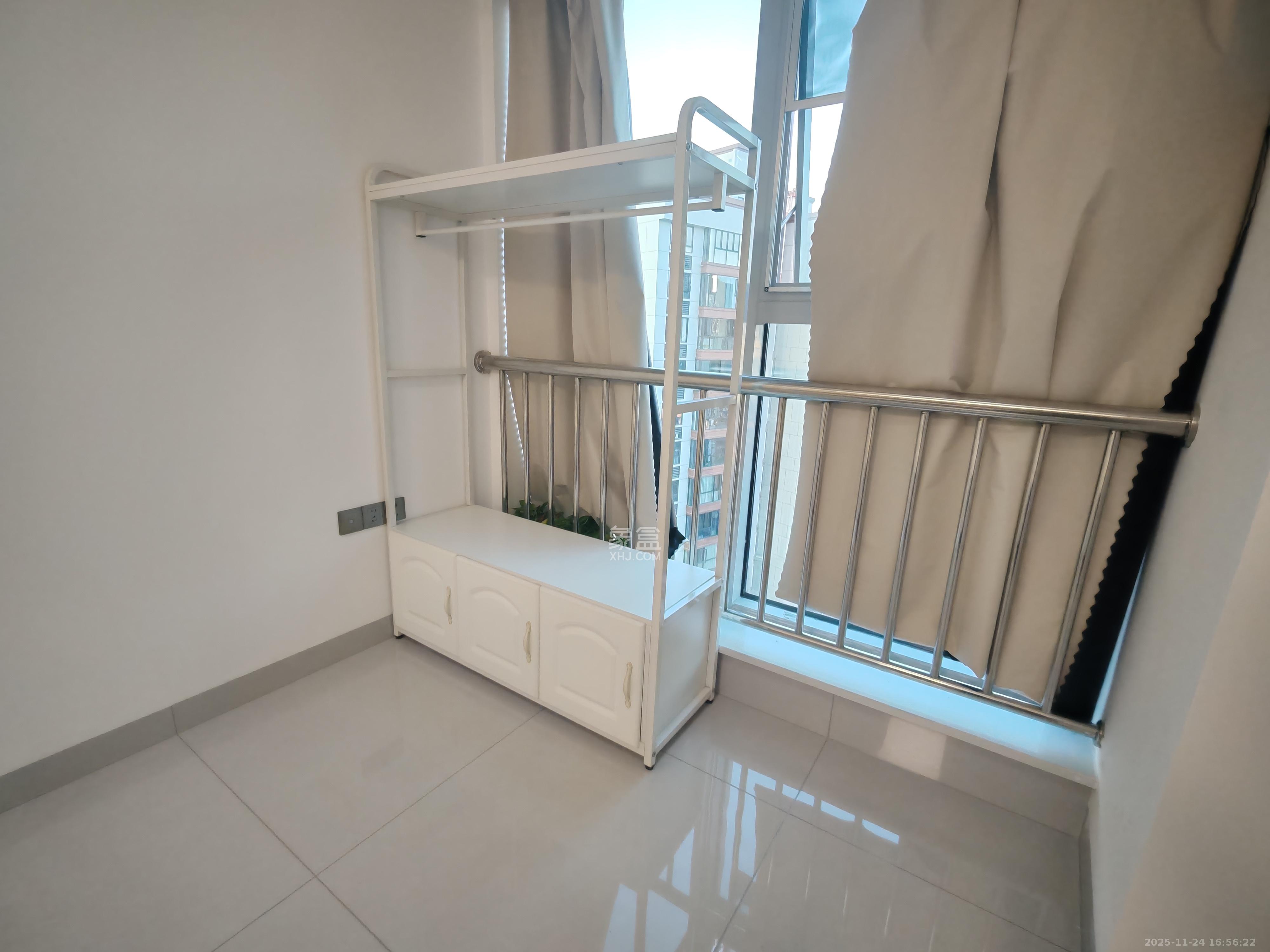 恒大誉府（融誉商业中心）  1室1厅1卫    1700.0元/月室内图