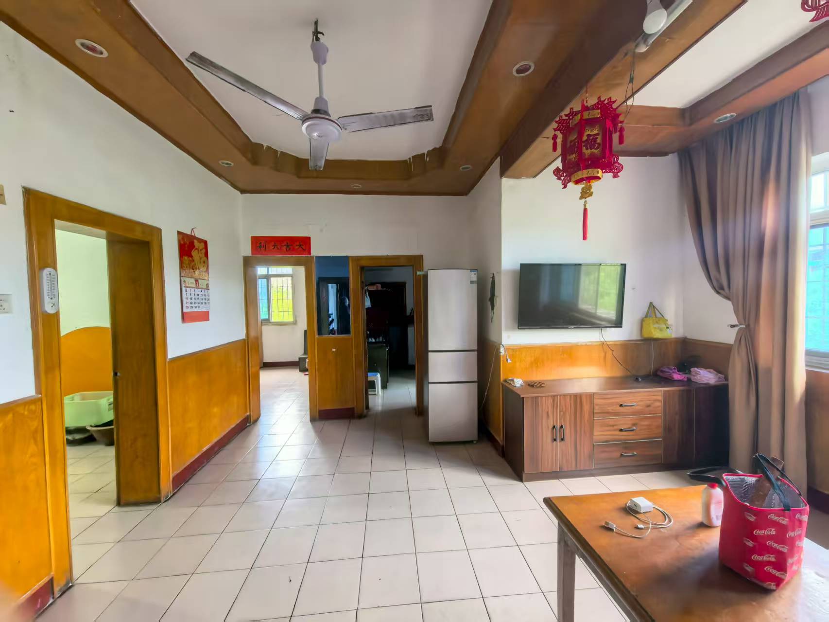 粮运建材市场  1室0厅0卫    32.8万户型图