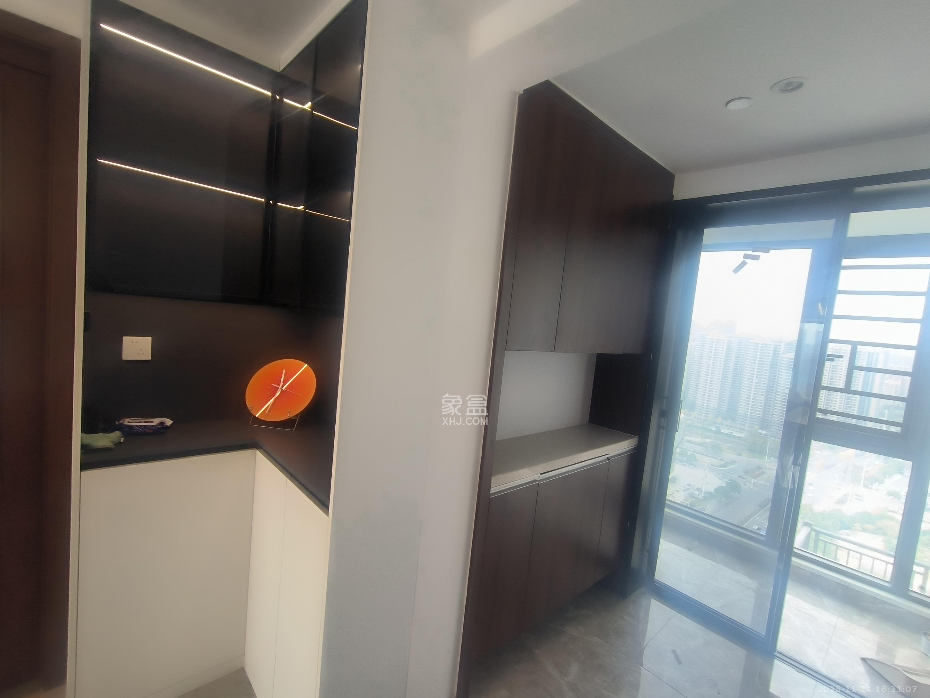 绿地长沙城际空间站（柏仕佳苑）  4室2厅2卫    3700.0元/月室内图