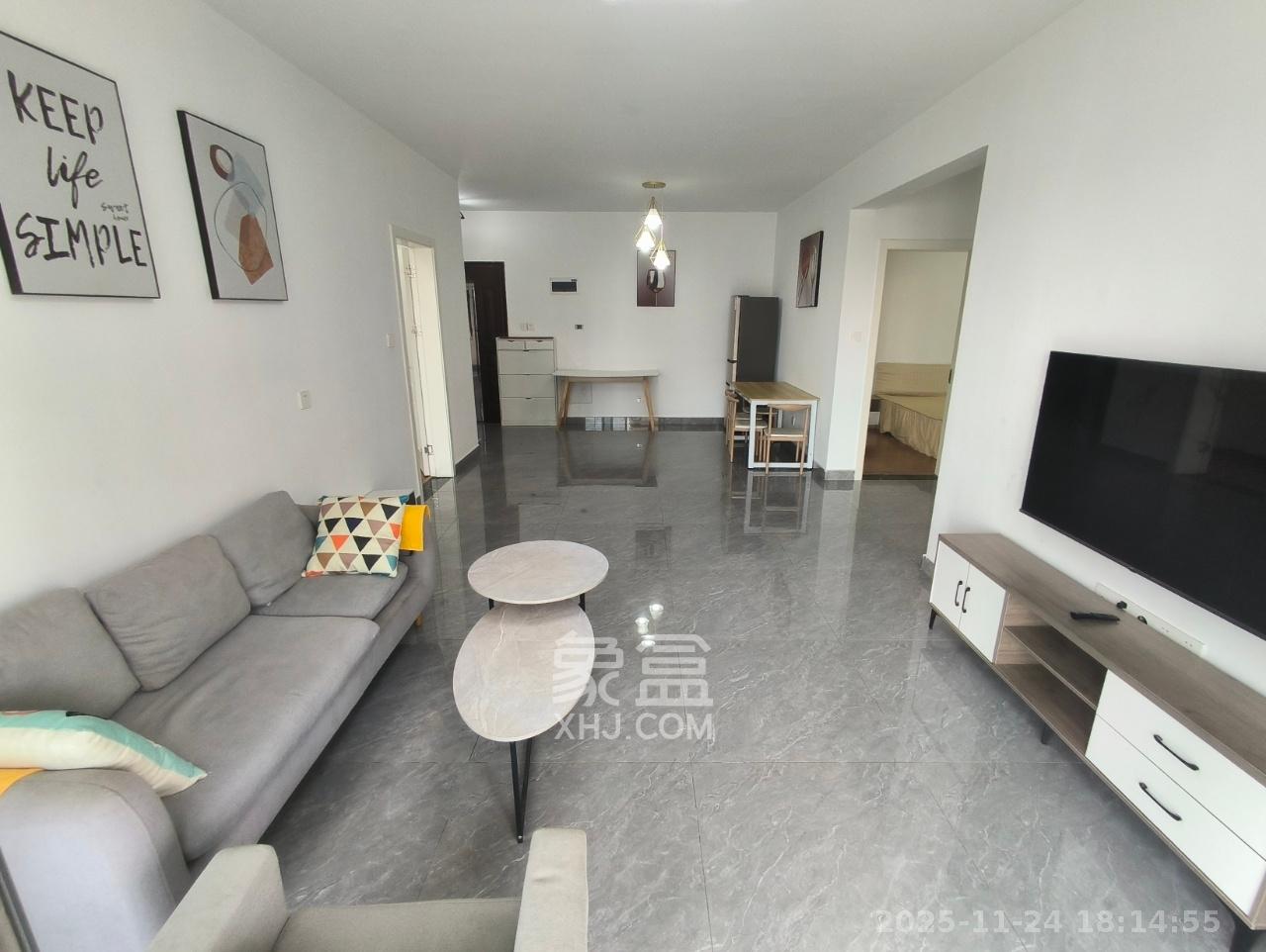 长房东旭国际  1室0厅0卫    3000.0元/月