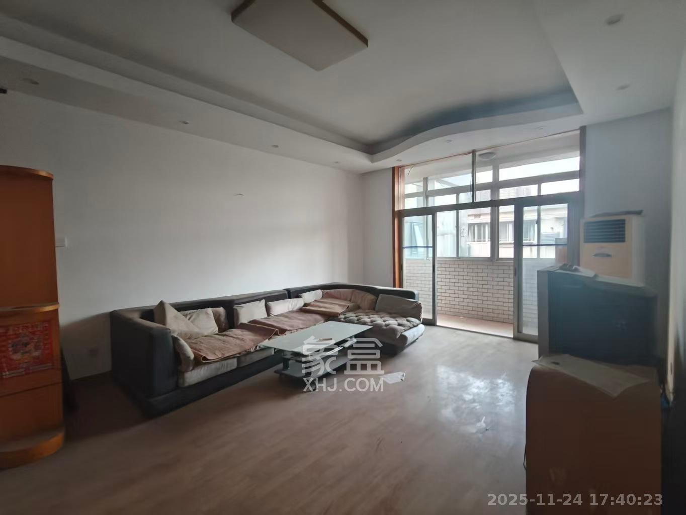 金科园 4室2厅2卫 3000.0元/月 金科园 4室2厅2卫 3000.0元/月室内图