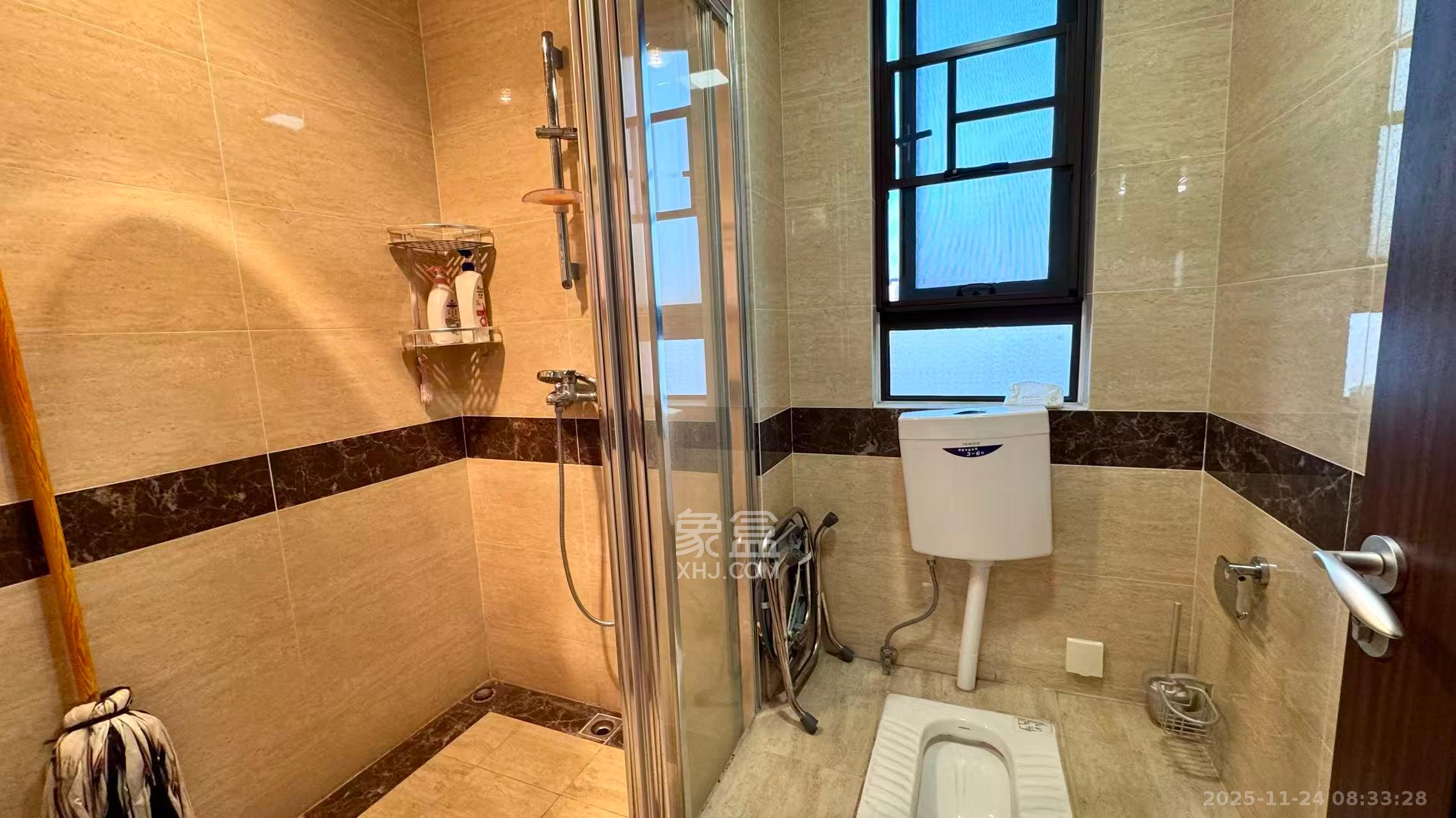 万科紫台  3室2厅2卫    5200.0元/月室内图