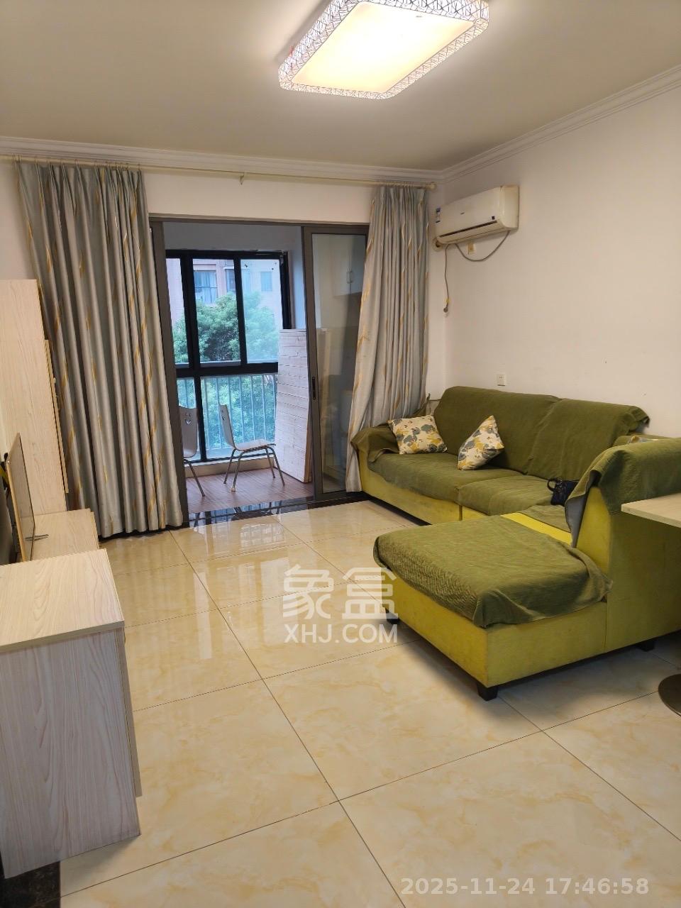 鑫远御文台一期  2室2厅1卫    2100.0元/月室内图1