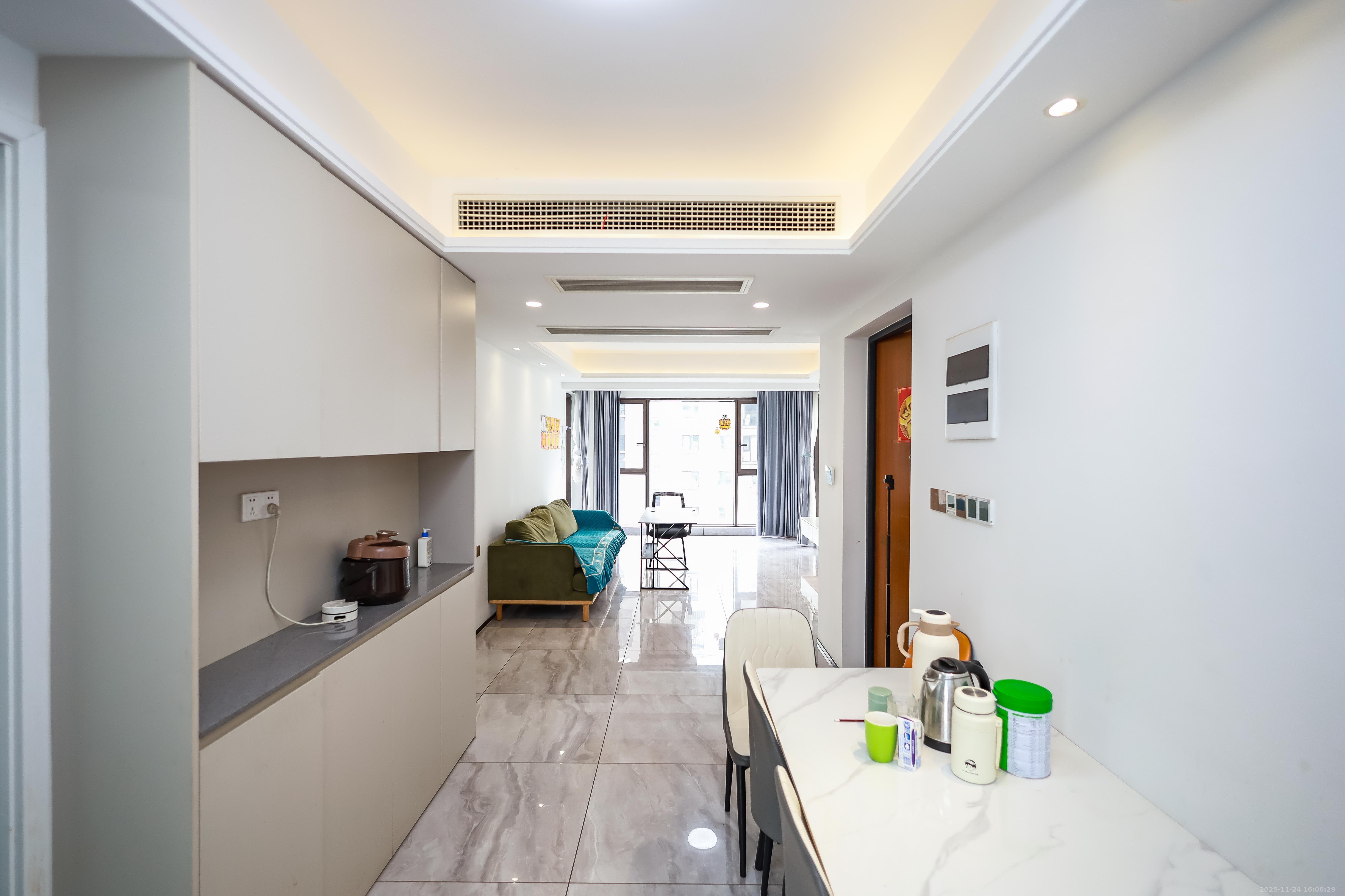 金基芳华 3室2厅2卫 2500.0元/月 金基芳华 3室2厅2卫 2500.0元/月室内图