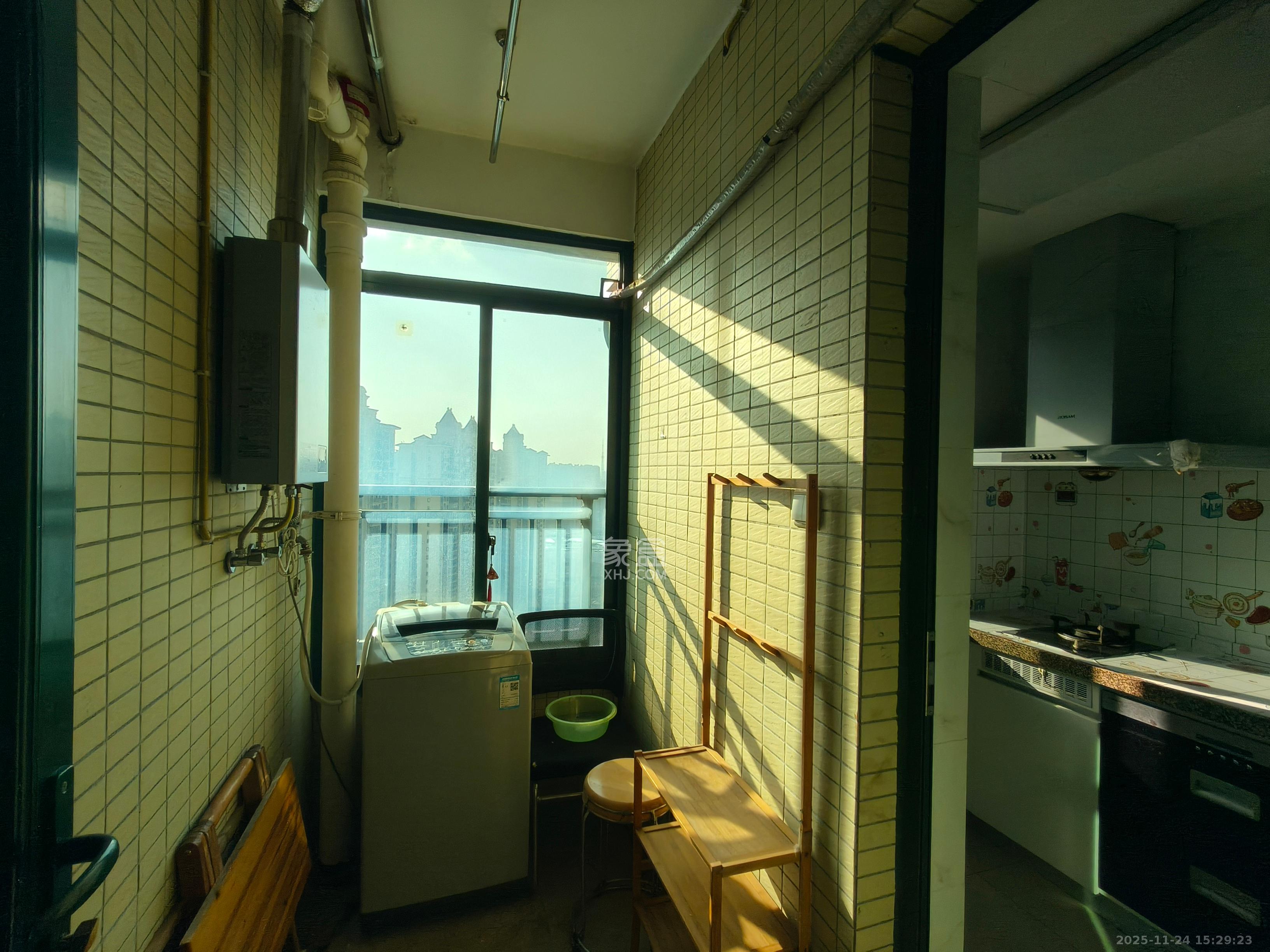 恒大翡翠华庭  1室1厅1卫    1050.0元/月室内图