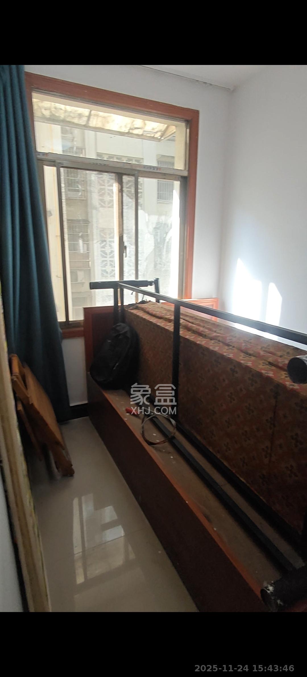 市直属机关宿舍 2室1厅1卫 1300.0元/月 市直属机关宿舍 2室1厅1卫 1300.0元/月室内图