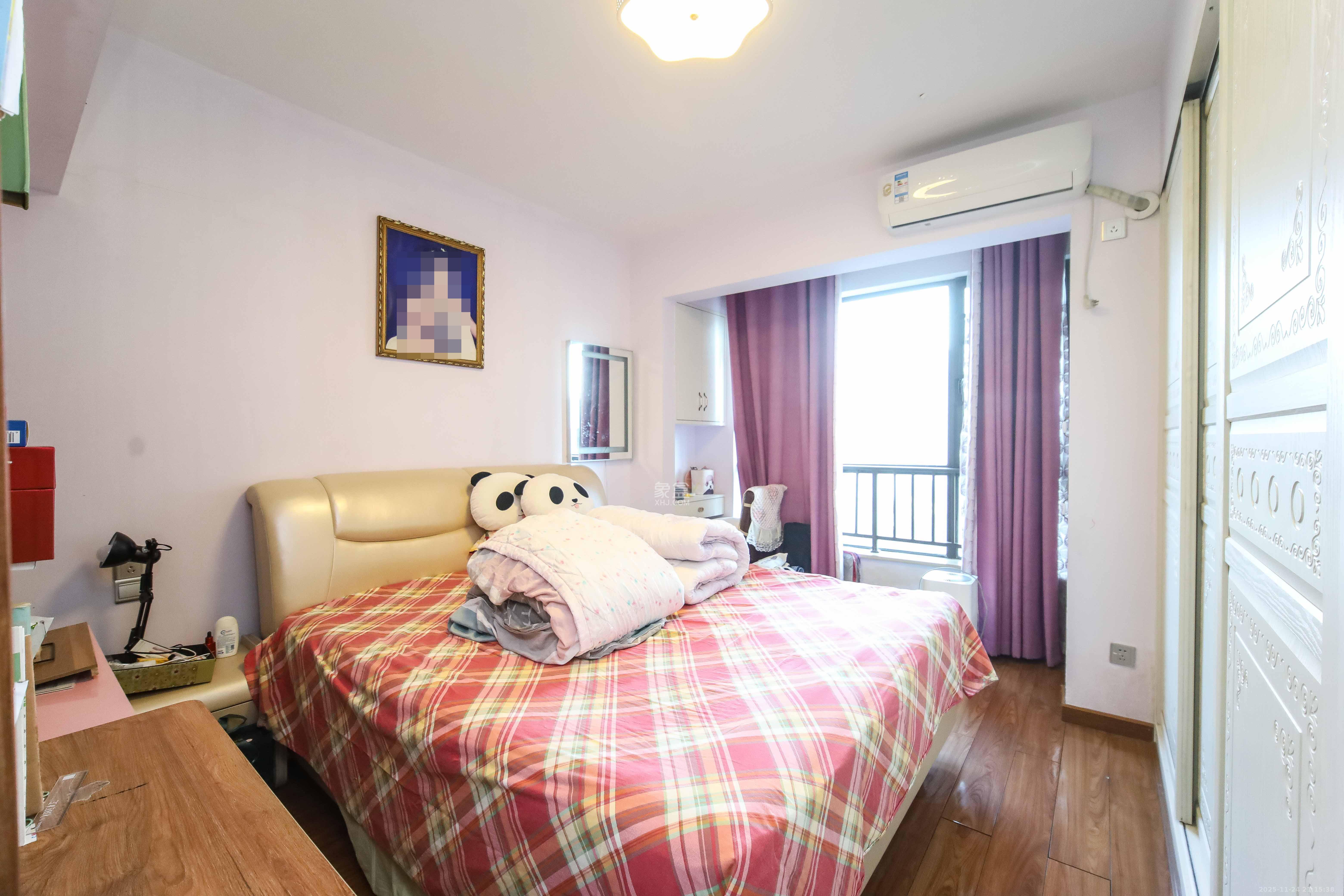 天下一家 3室2厅1卫 99.0万 天下一家 3室2厅1卫 99.0万卧室