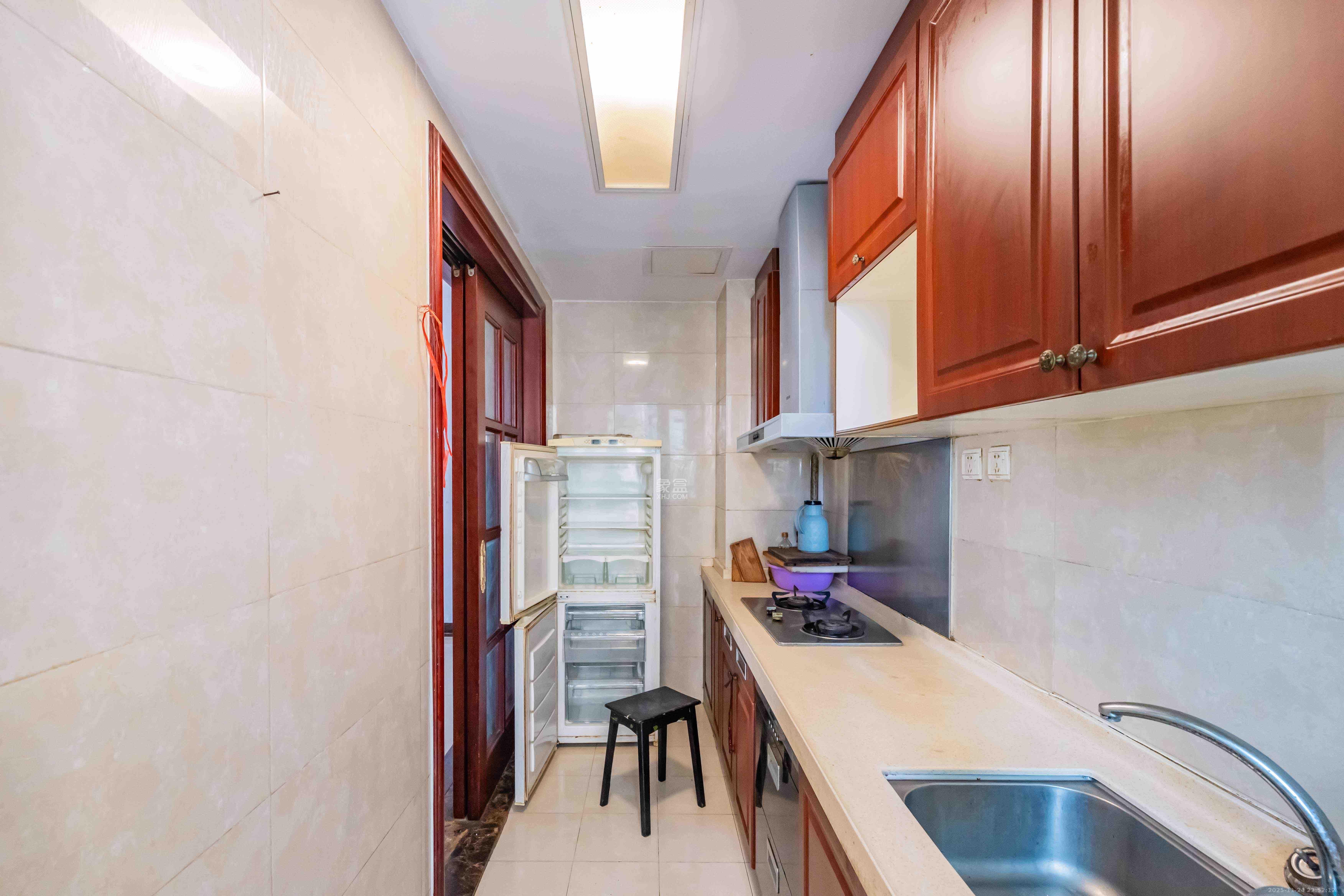 恒大雅苑 2室2厅1卫 2300.0元/月 恒大雅苑 2室2厅1卫 2300.0元/月室内图