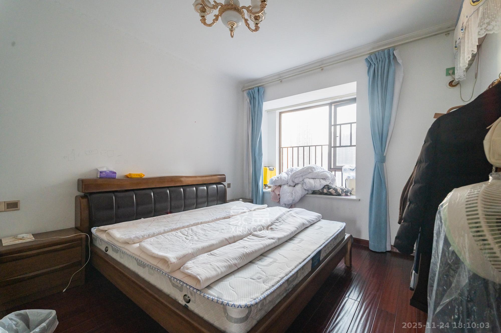 华润凤凰城三期 3室2厅2卫 86.8万 华润凤凰城三期 3室2厅2卫 86.8万卧室