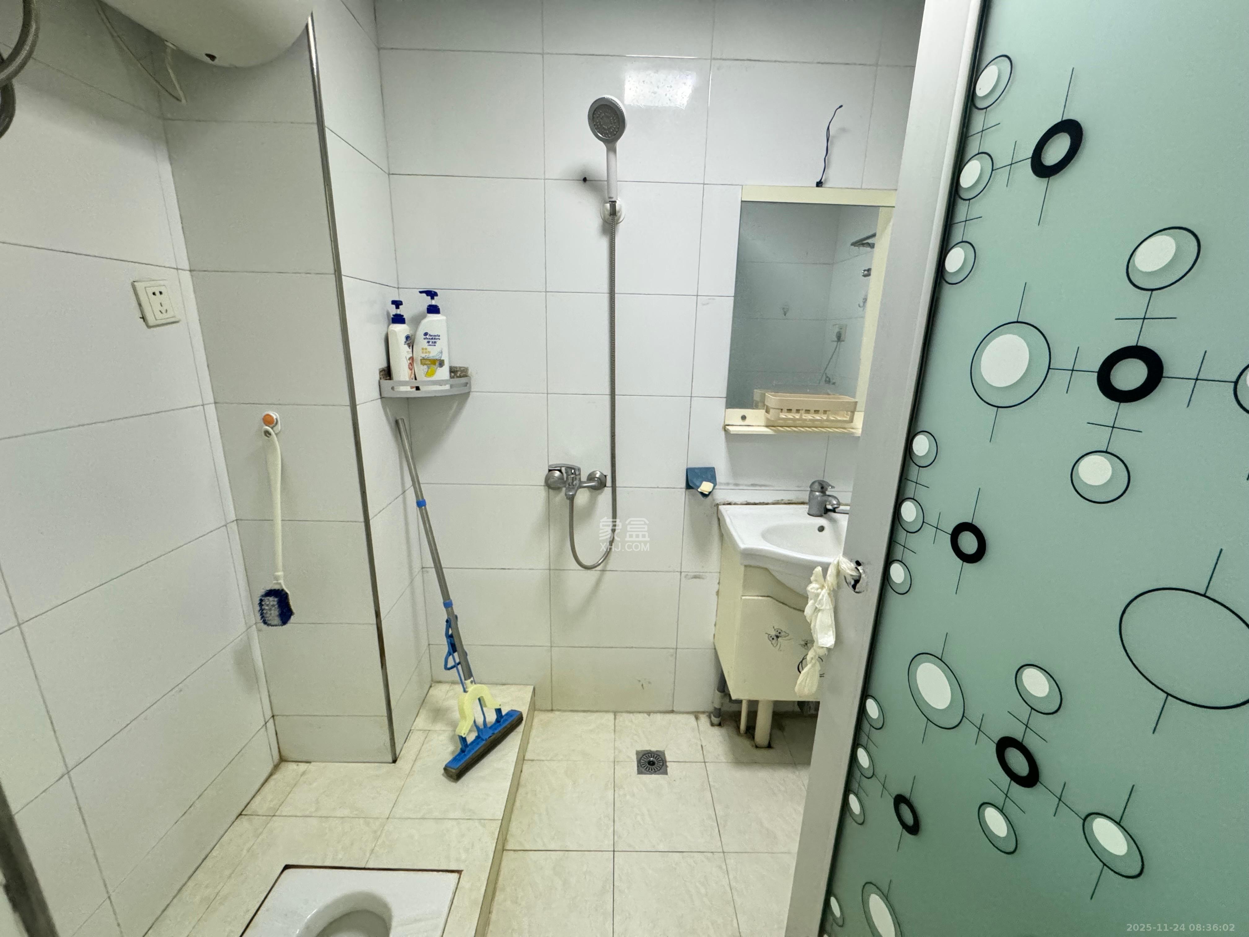 公园西郡  1室1厅1卫    1600.0元/月室内图